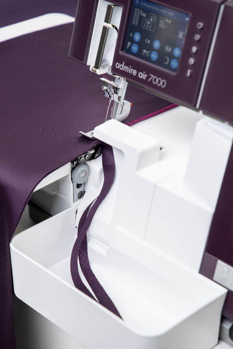 Pfaff Admire Air 7000 Coverlock