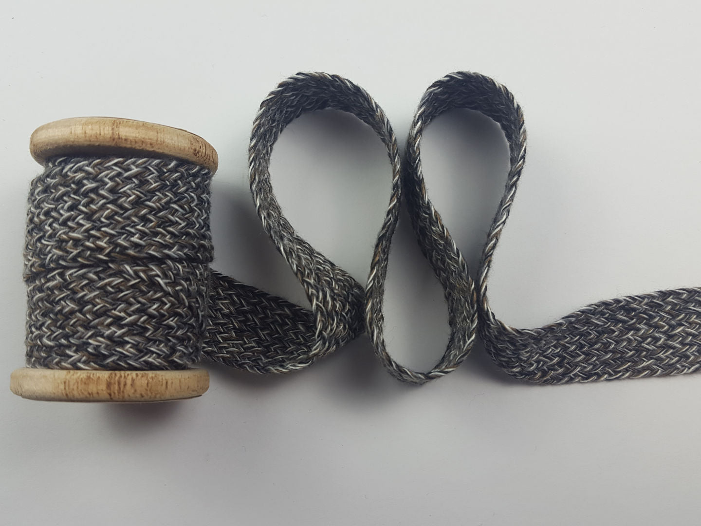 20mm Baumwollkordel flach-geflochten, schwarz/grau