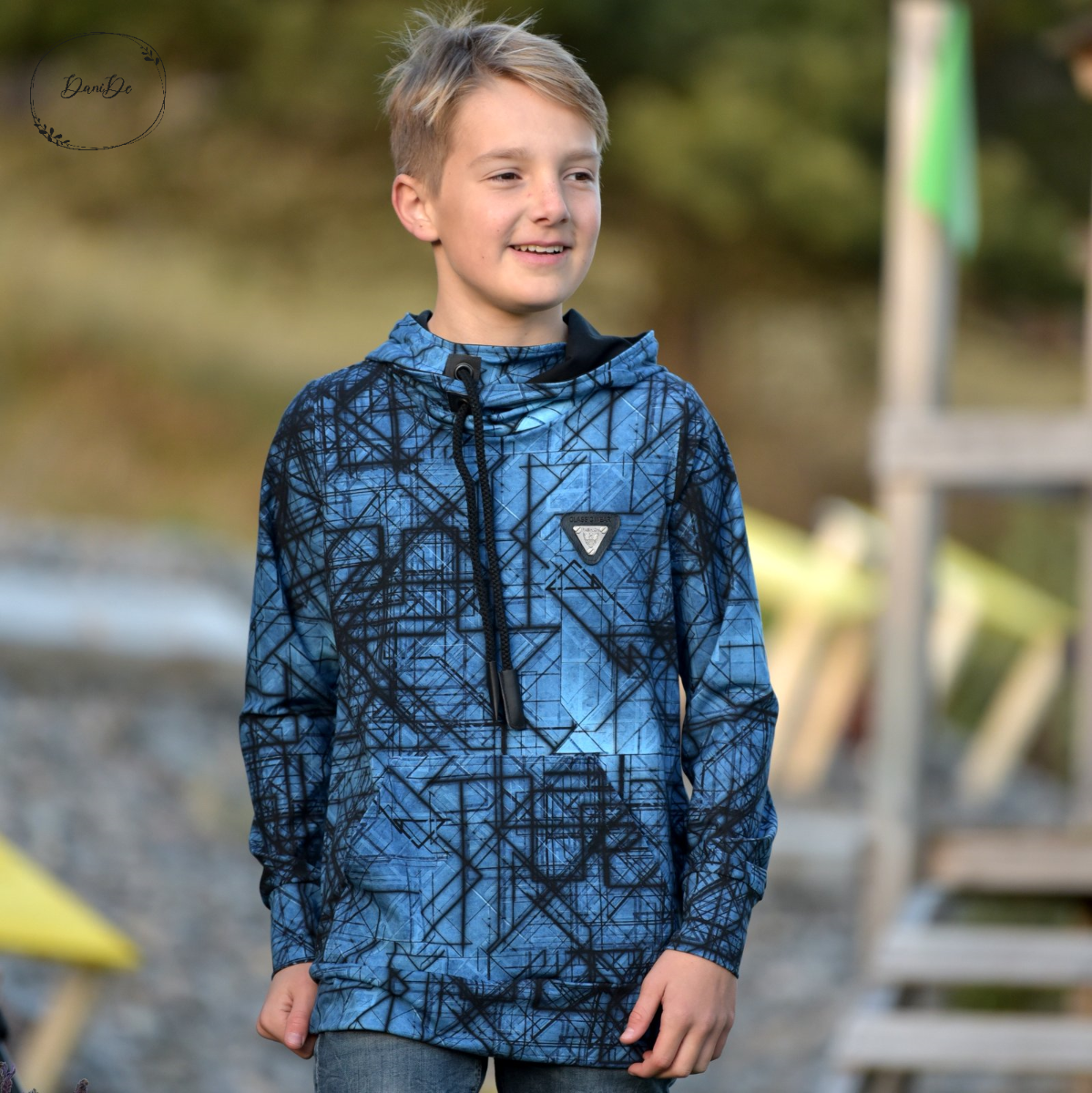 Papierschnittmuster X-te Hoodie Kinder von Fadenkäfer