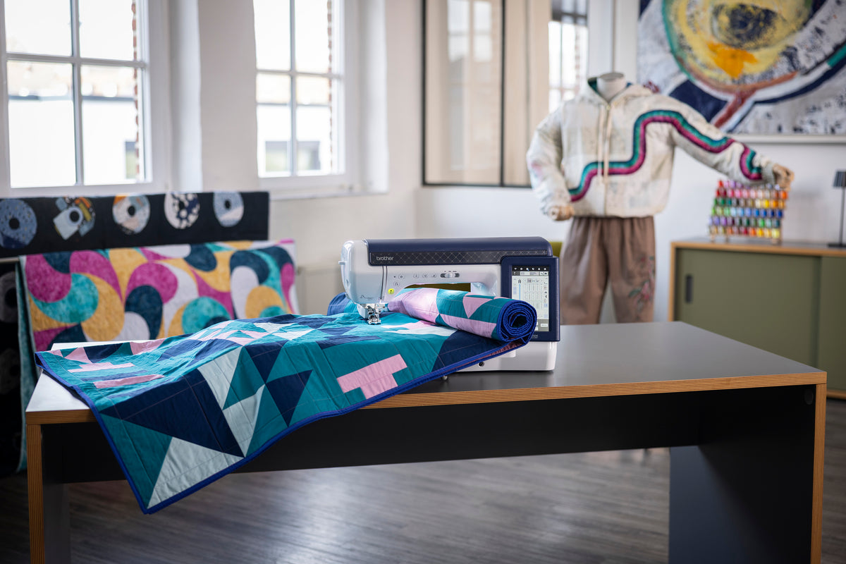 Brother Expedition BX1 Näh-, Quilt- und Stickmaschine