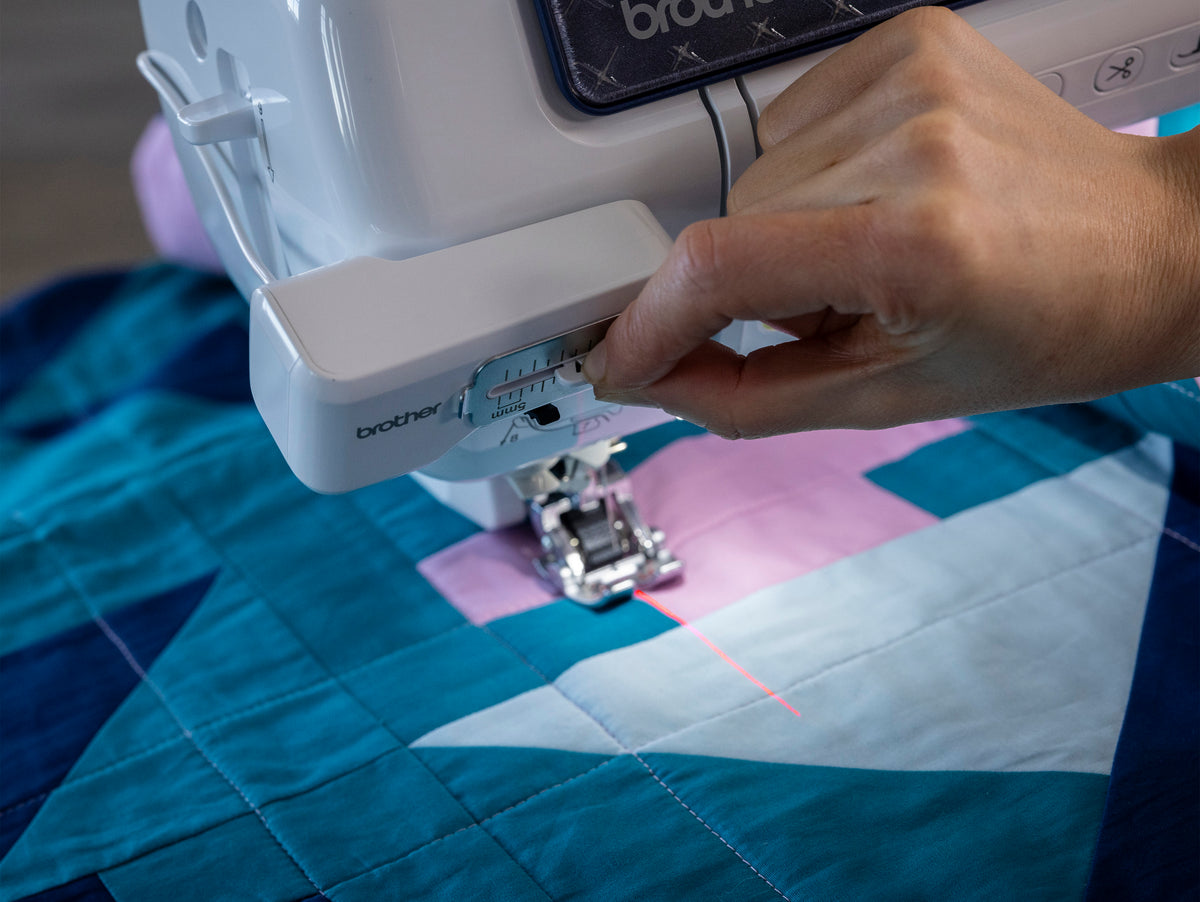 Brother Expedition BX1 Näh-, Quilt- und Stickmaschine