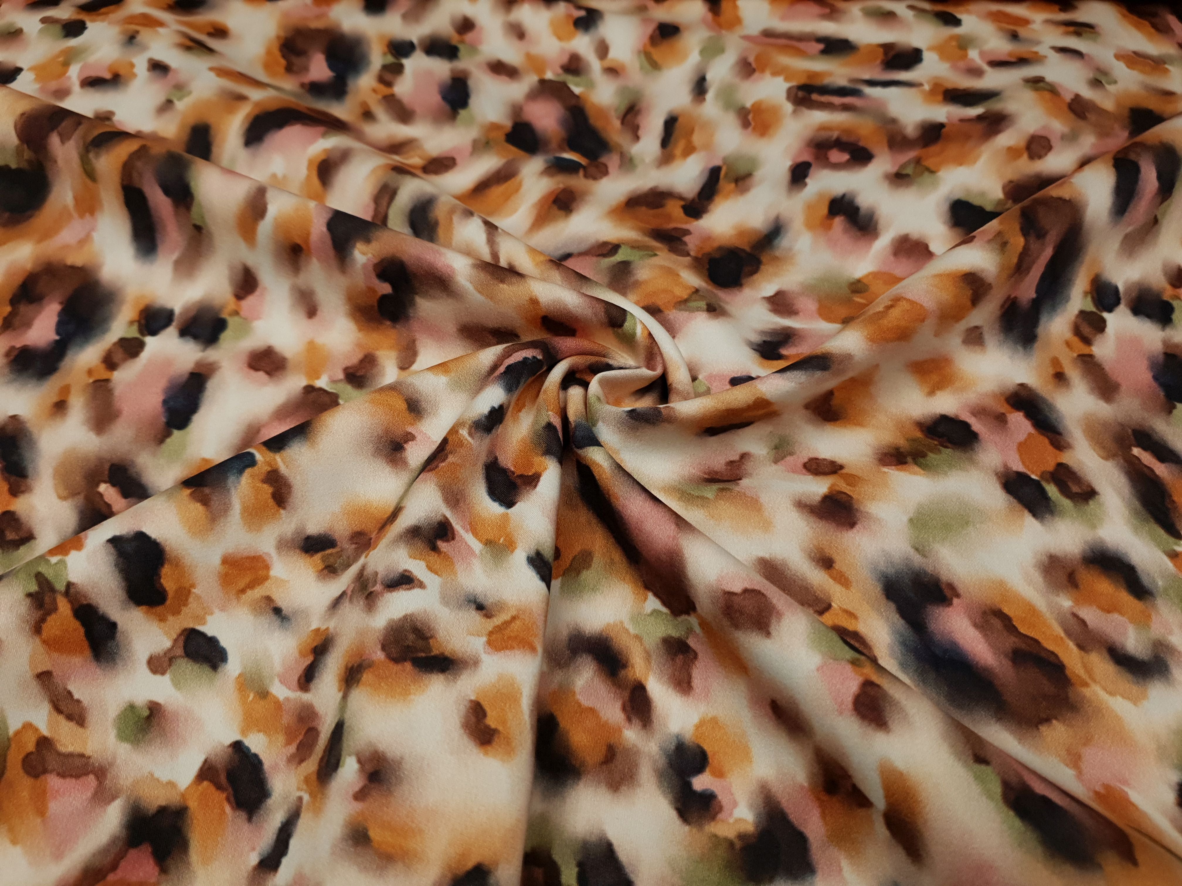 Baumwollsatin Spots ecru/apricot/hellgrün/braun