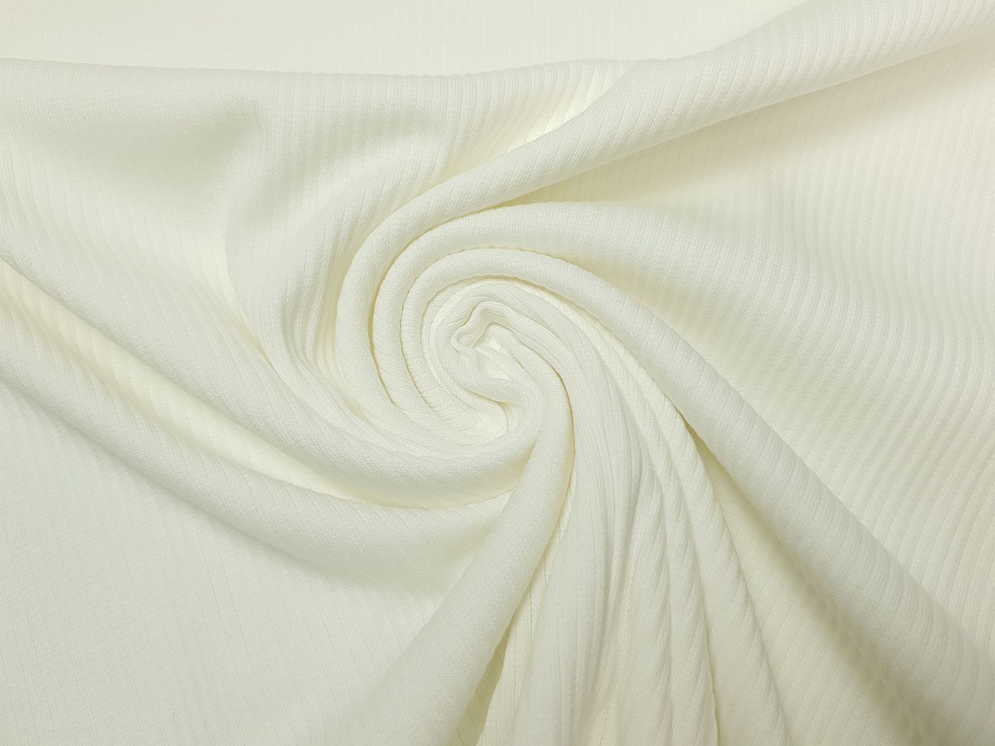 Emmy offwhite