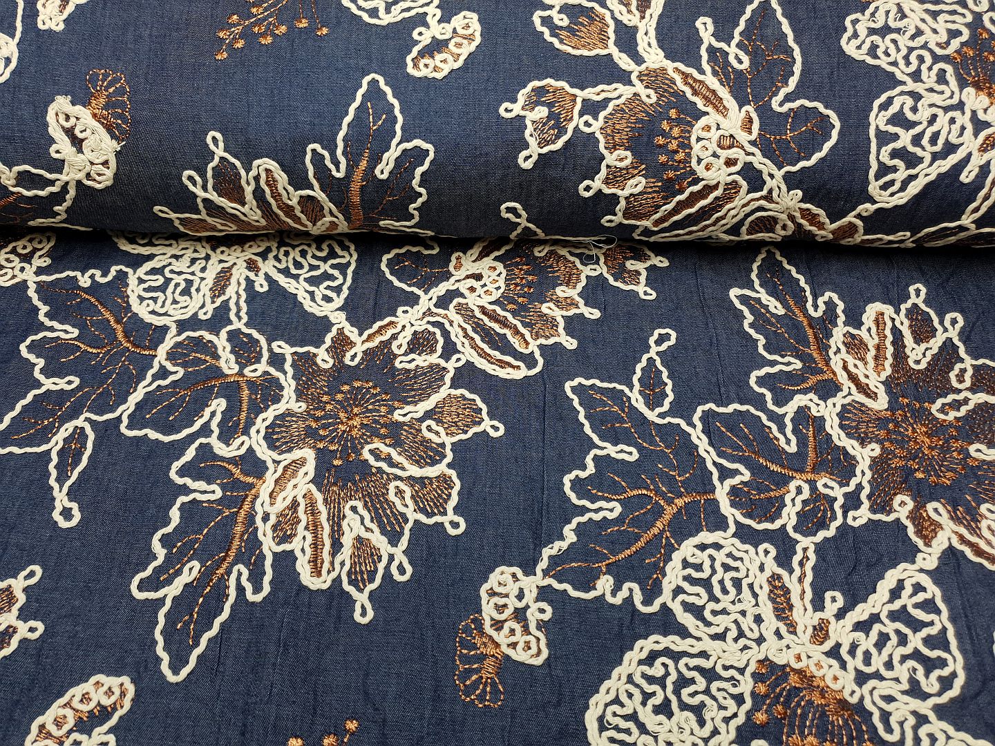 Einzelstück Jeans Embroidery Flowers denim/ecru/bronze