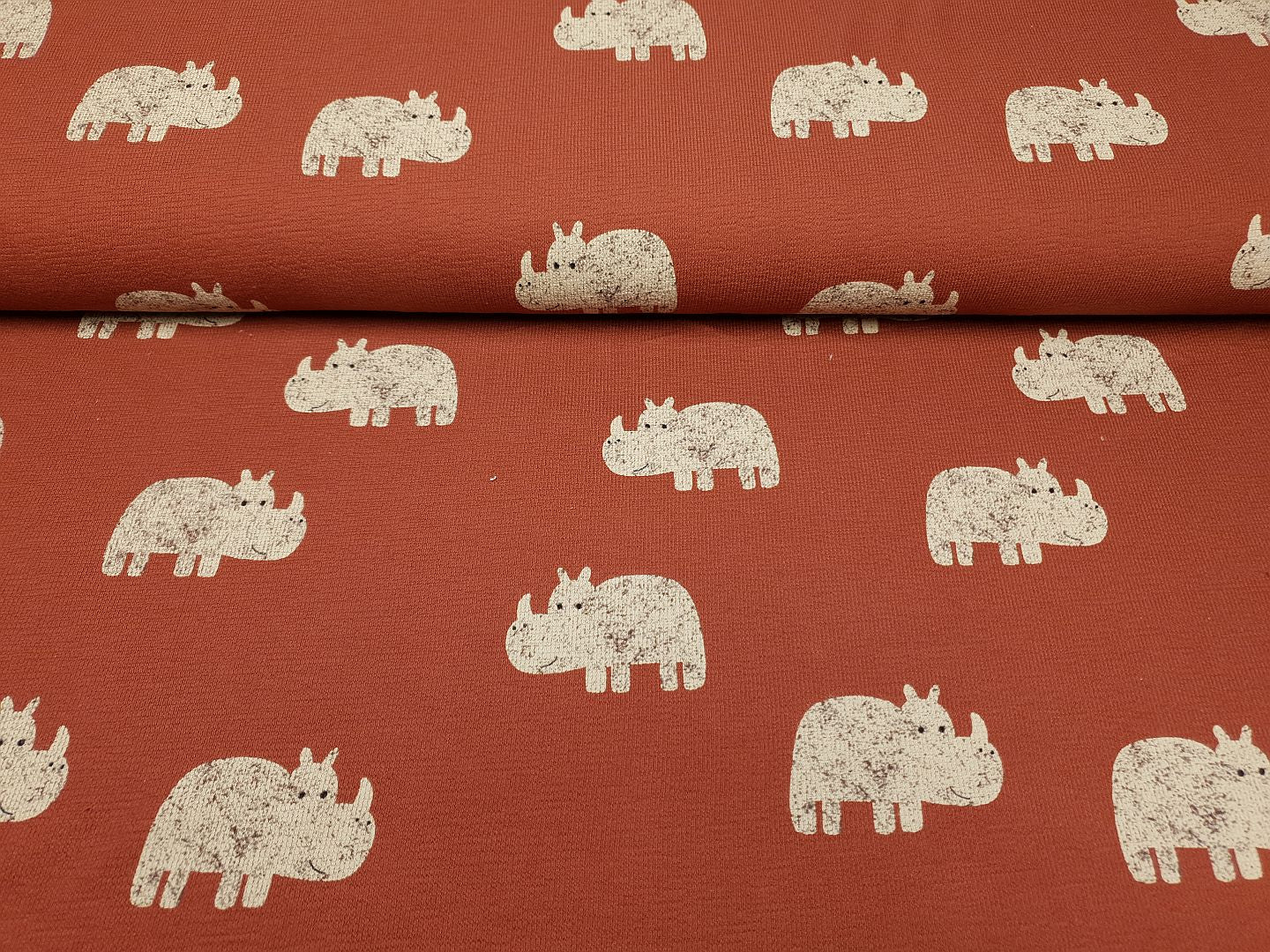Nashorn rostrot/beige