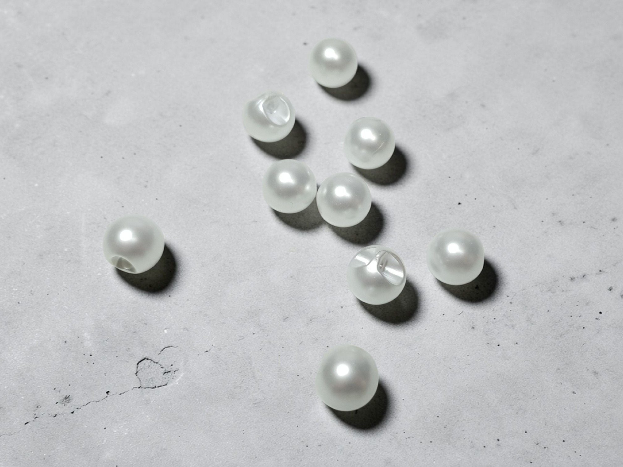 Perlenknopf 9mm weiss
