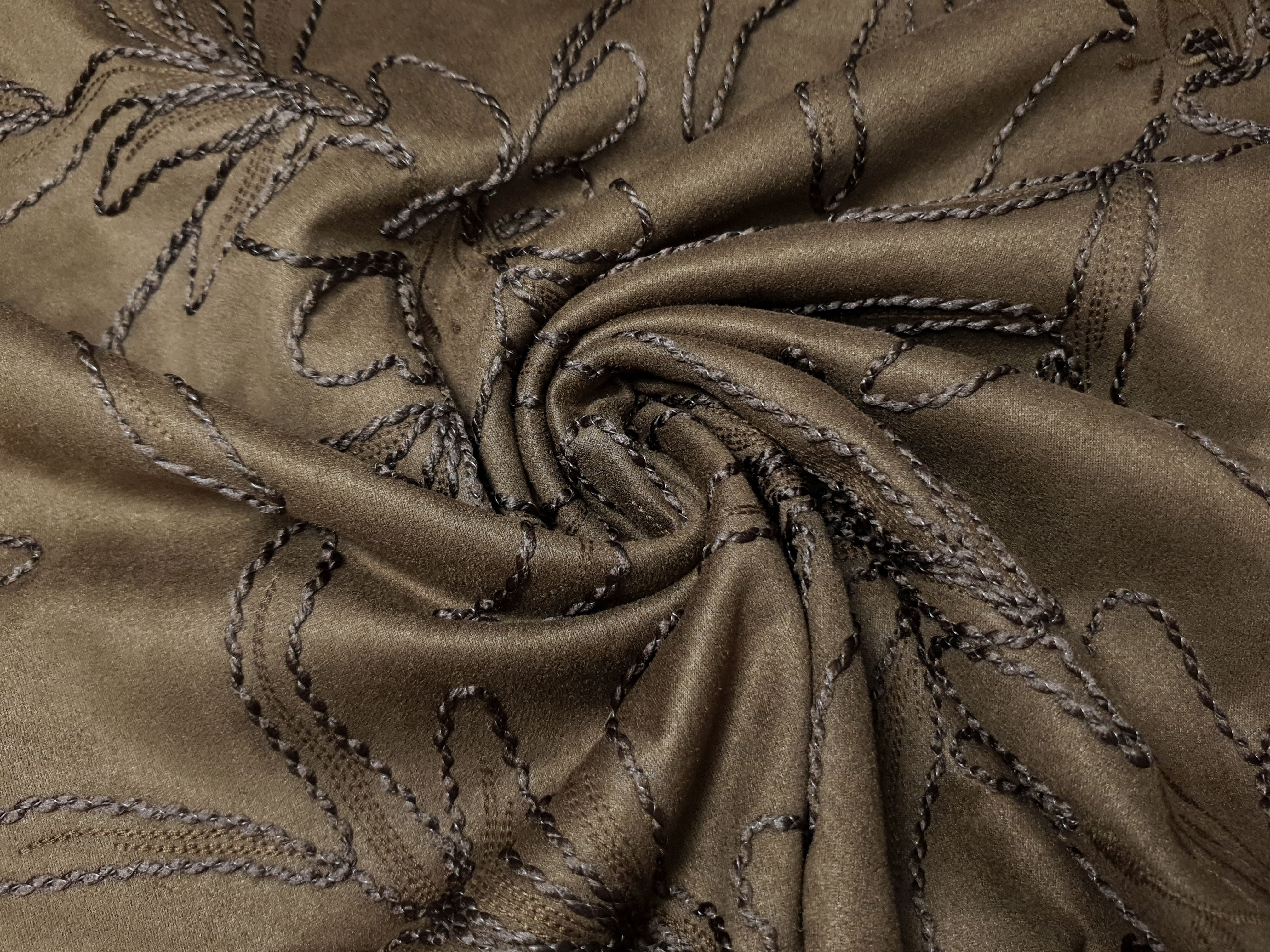 Suede Flowers chocolate
