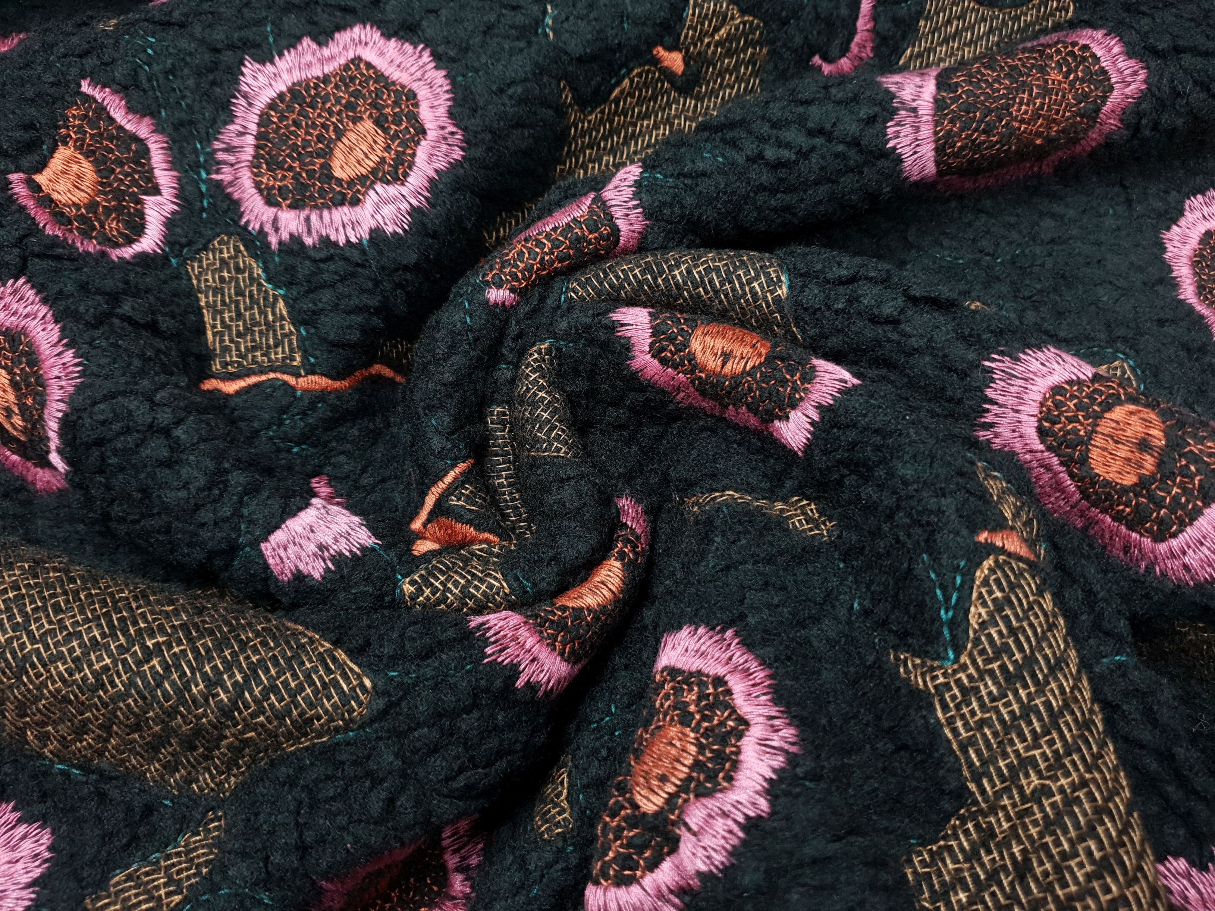 Teddy Curly schwarz/braun/petrol/pink/rost