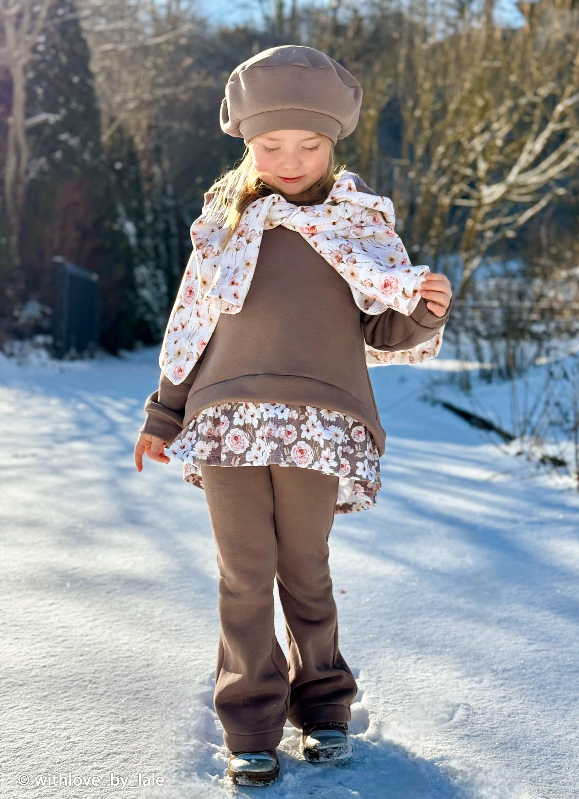 Winterflowers by Christiane Zielinski braun/offwhite/rosa/beige