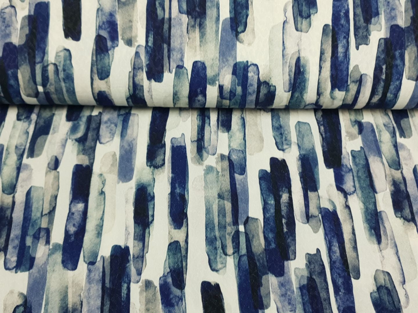 Akita offwhite/blau/schwarz