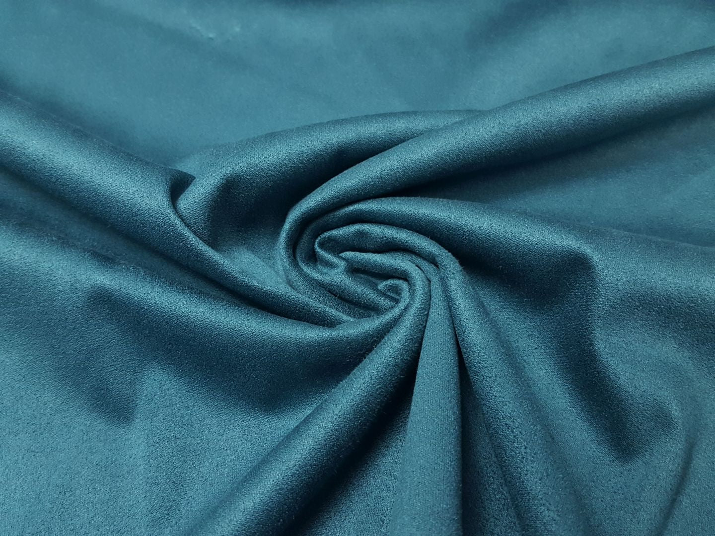 Alcantara petrol
