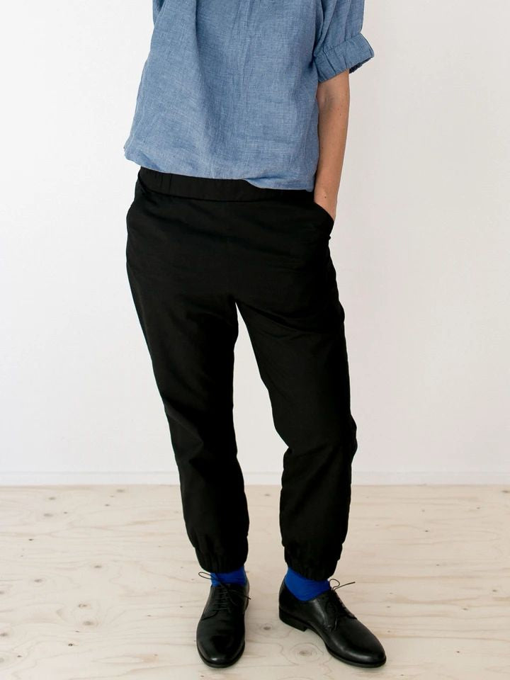 Almost Long Trousers Papierschnittmuster von The Assembly Line