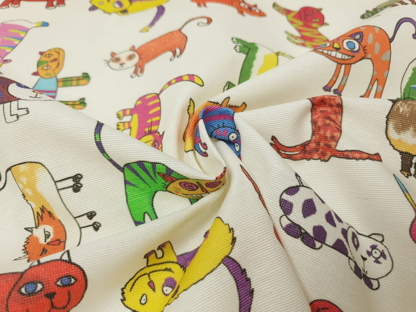 Alsfeld Happy Cat offwhite/bunt