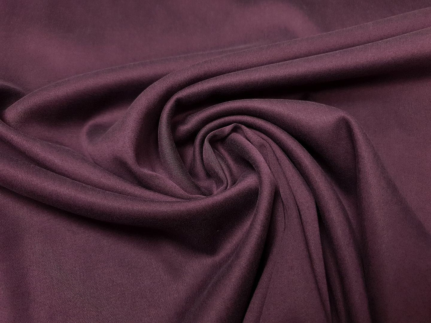 Amanda aubergine