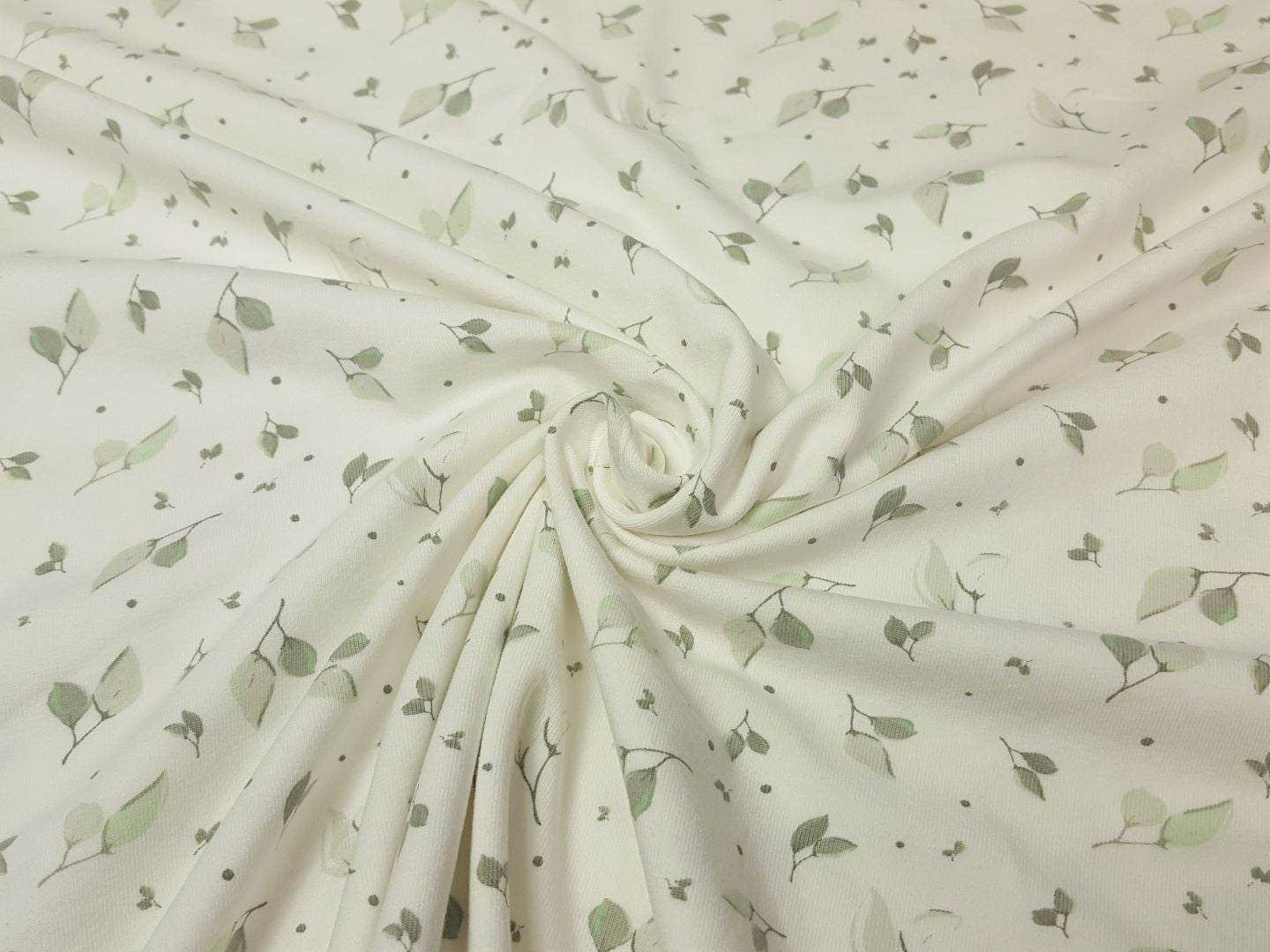 Blättchen grün/offwhite