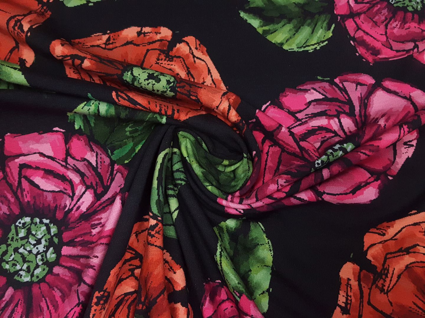 Blumen Recollection by Lila-Lotta schwarz/grün/koralle/rot/pink