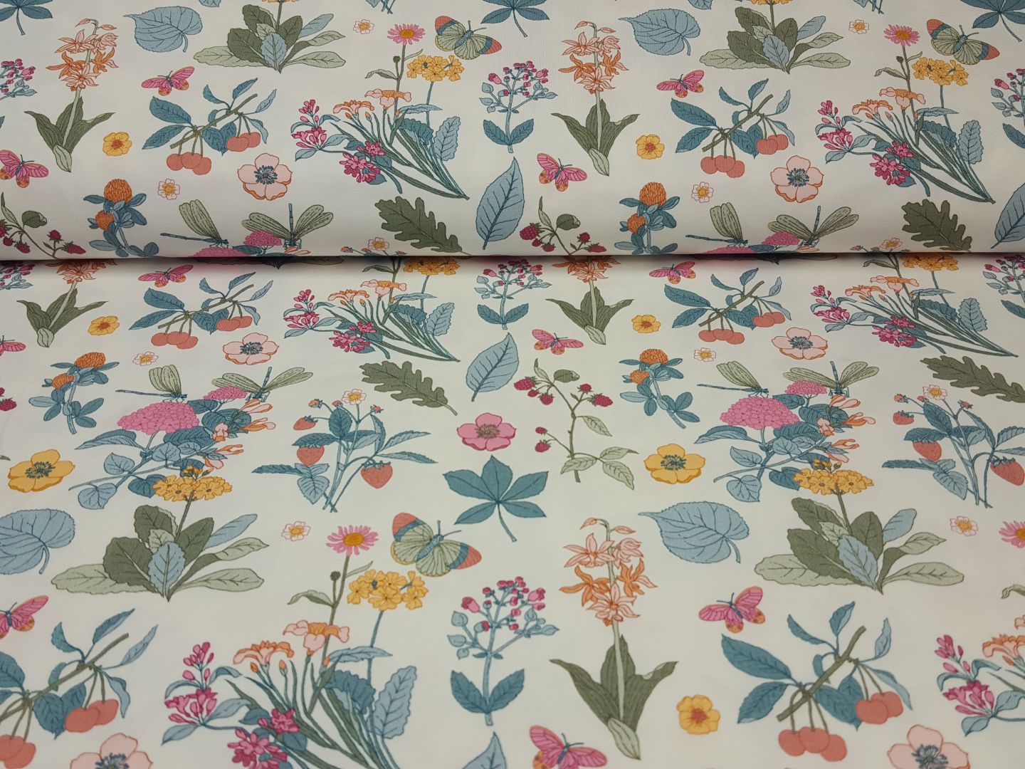 Botanic Flowers offwhite/bunt