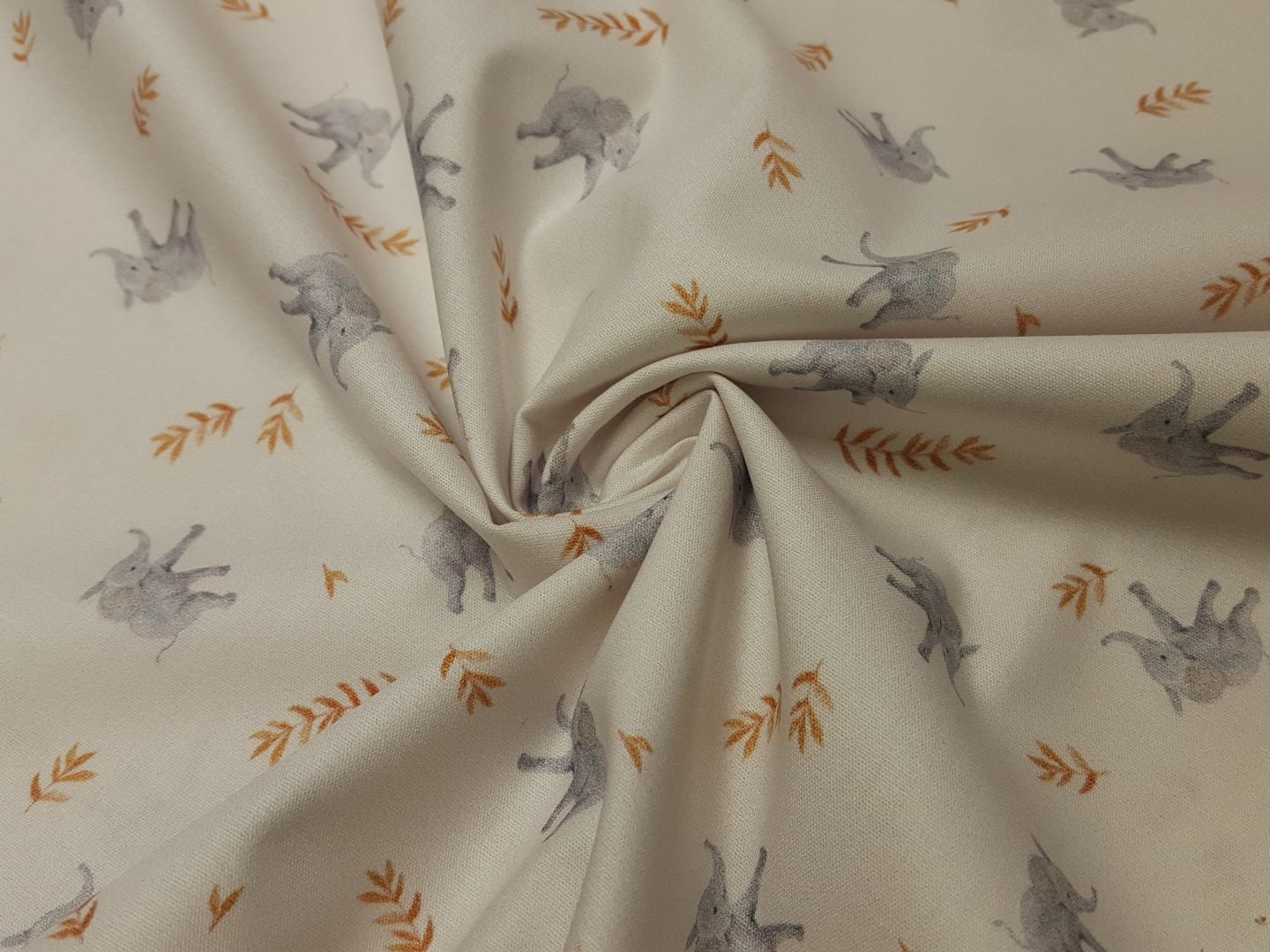 Elephants offwhite/hellgrau