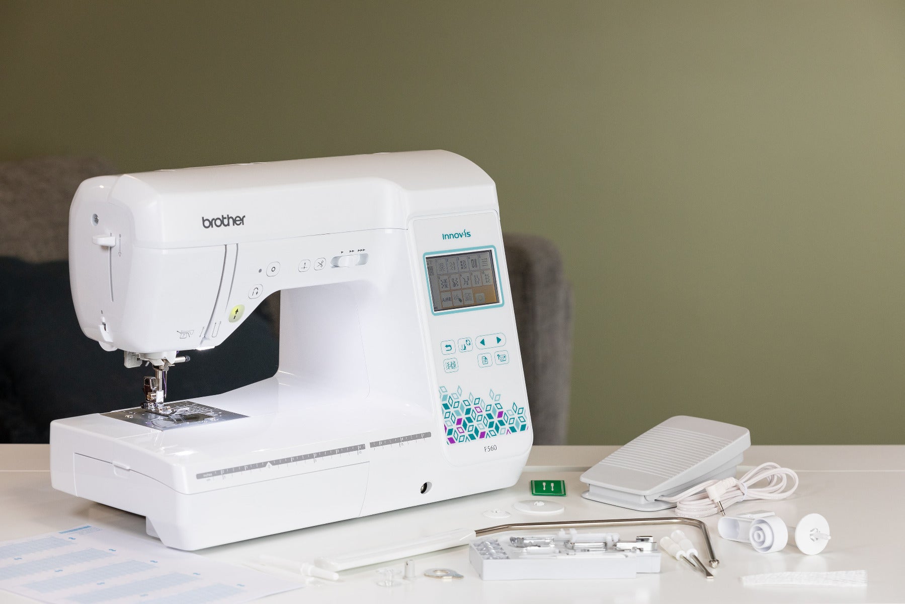 Brother Innov-is F560 Näh- und Quiltmaschine
