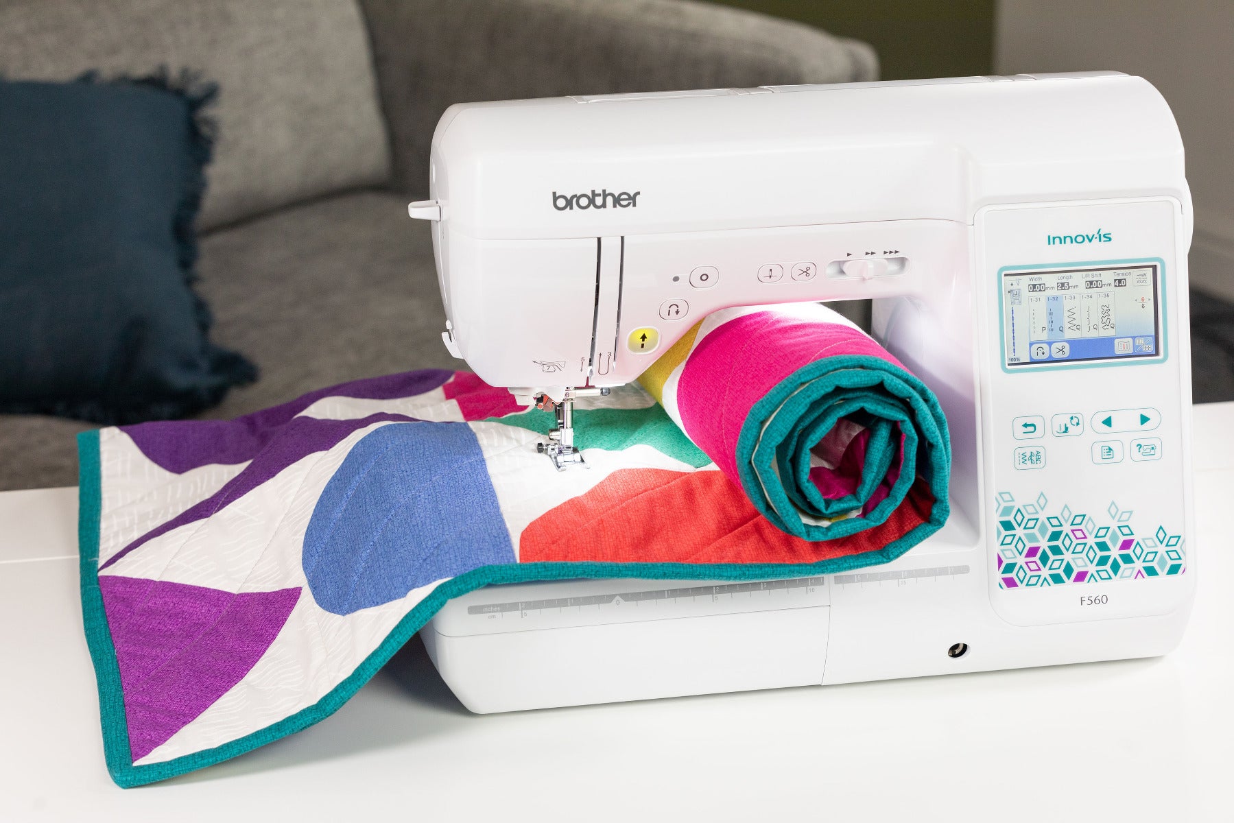 Brother Innov-is F560 Näh- und Quiltmaschine