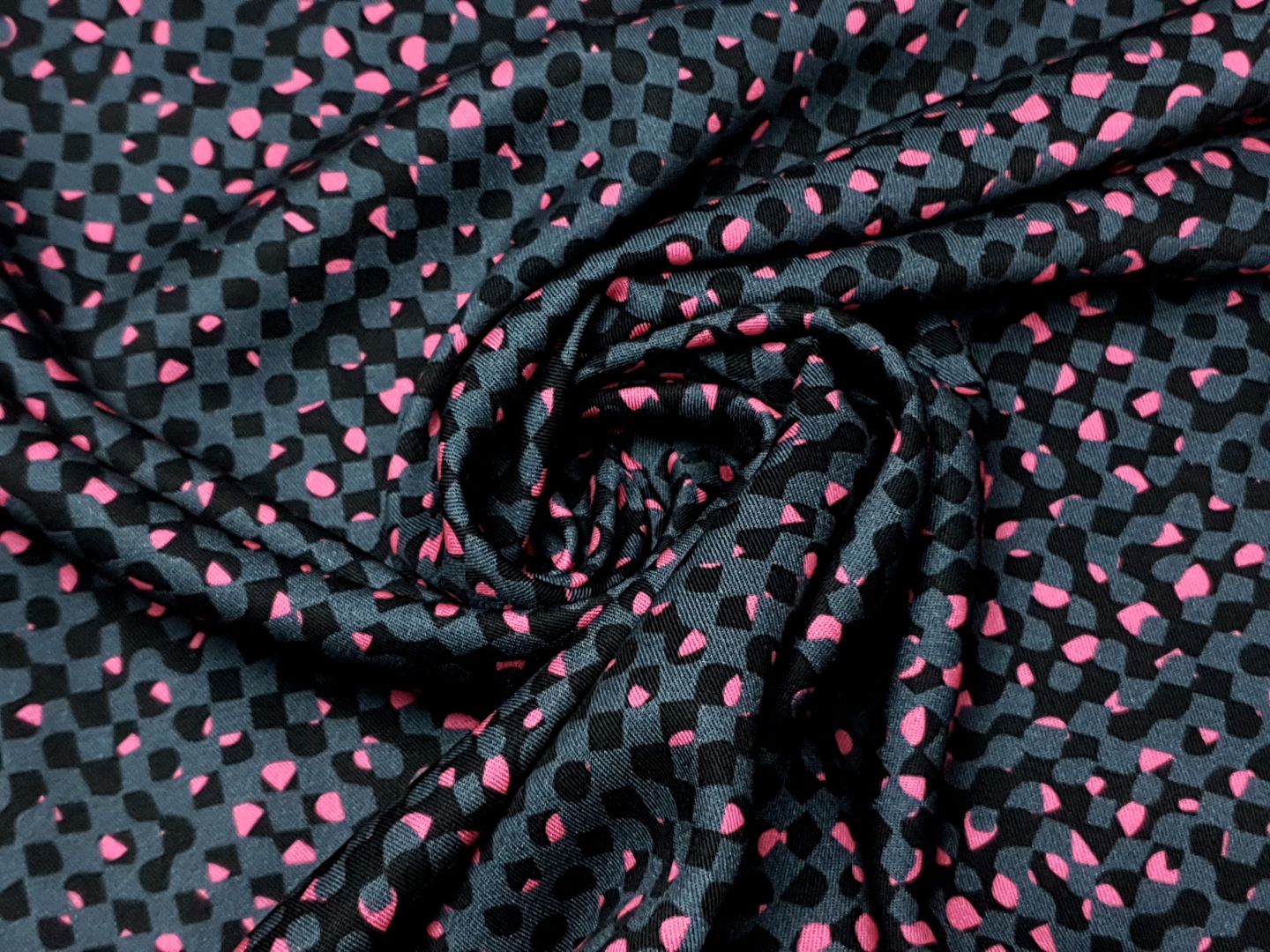 Fall Grids by Thorsten Berger petrol/schwarz/pink