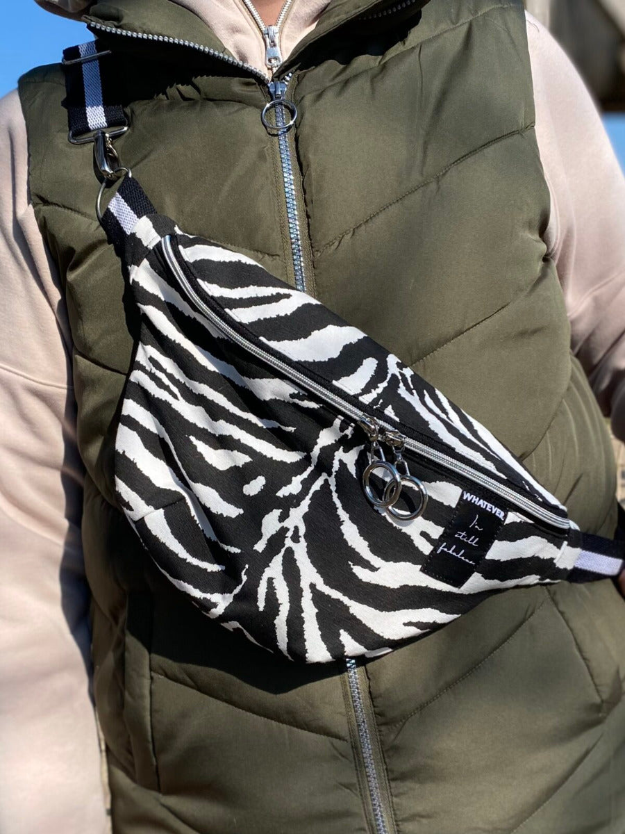 Papierschnittmuster Bauchtasche von Fadenkäfer
