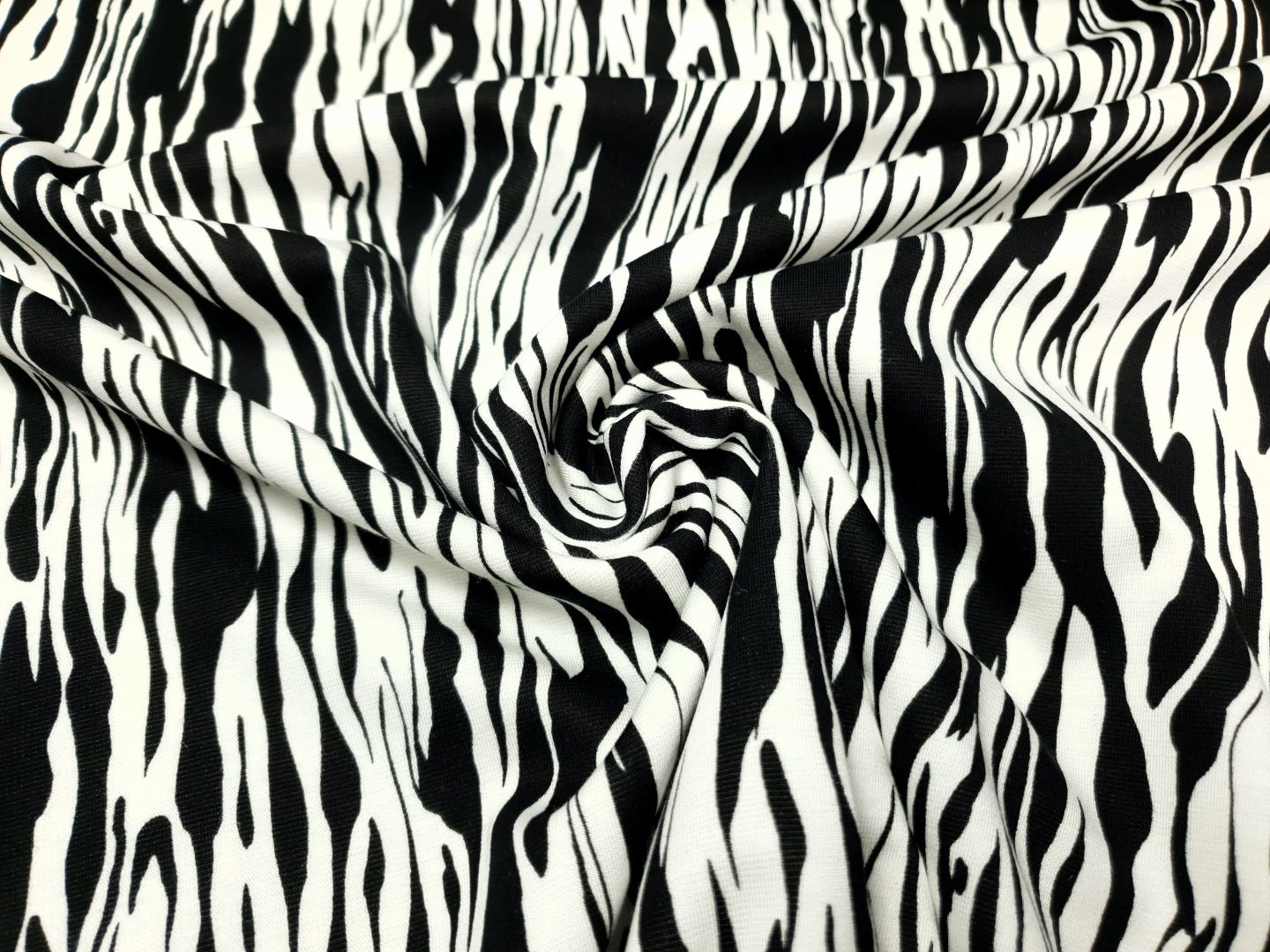 Flames offwhite/schwarz