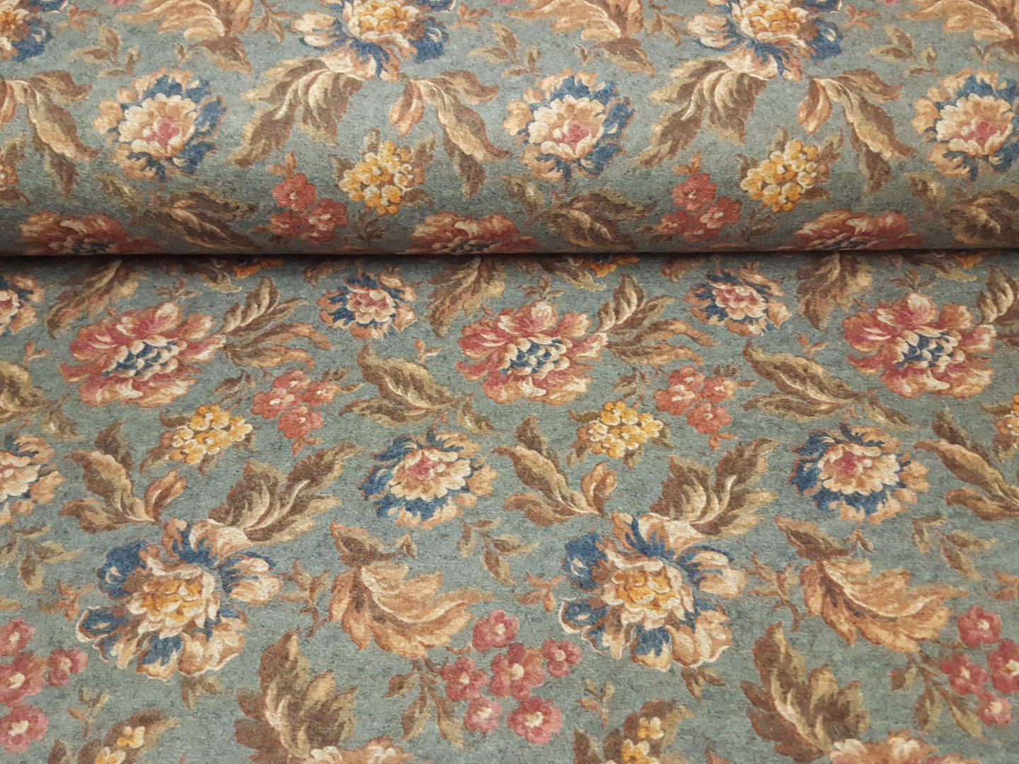 Gewalkter Strick Piana graublau/blau/braun