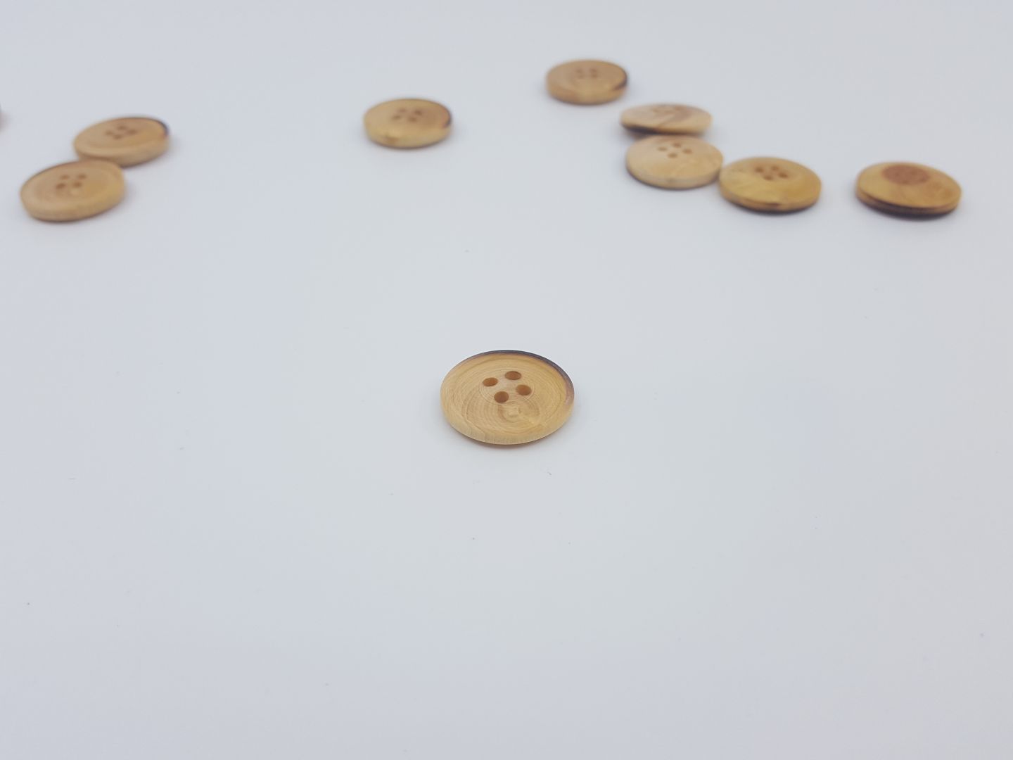 Holzknöpfe mit Rand schwarz 30mm