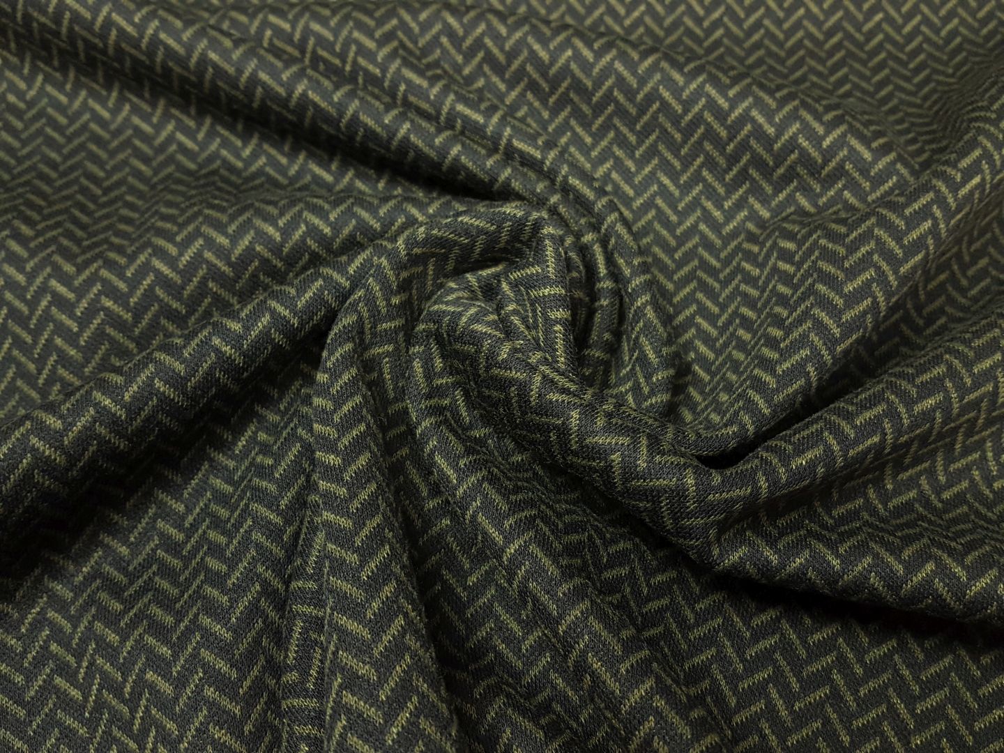 Jacquard Fischgrät schwarz/oliv