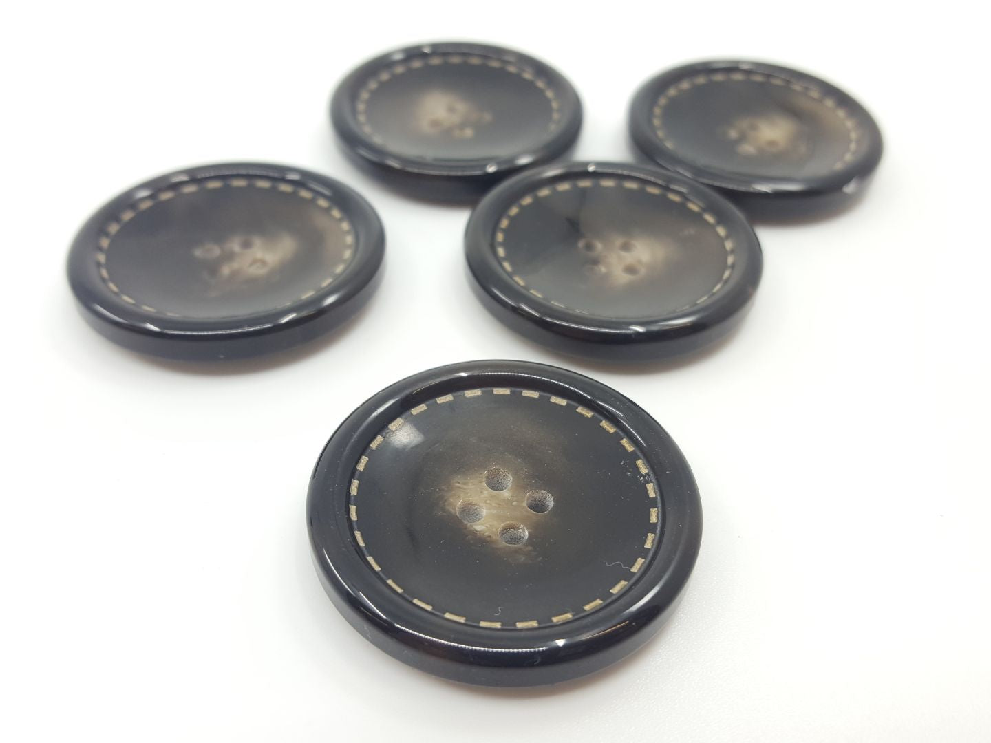 Kunststoffknöpfe mit Rand braun melange 34mm