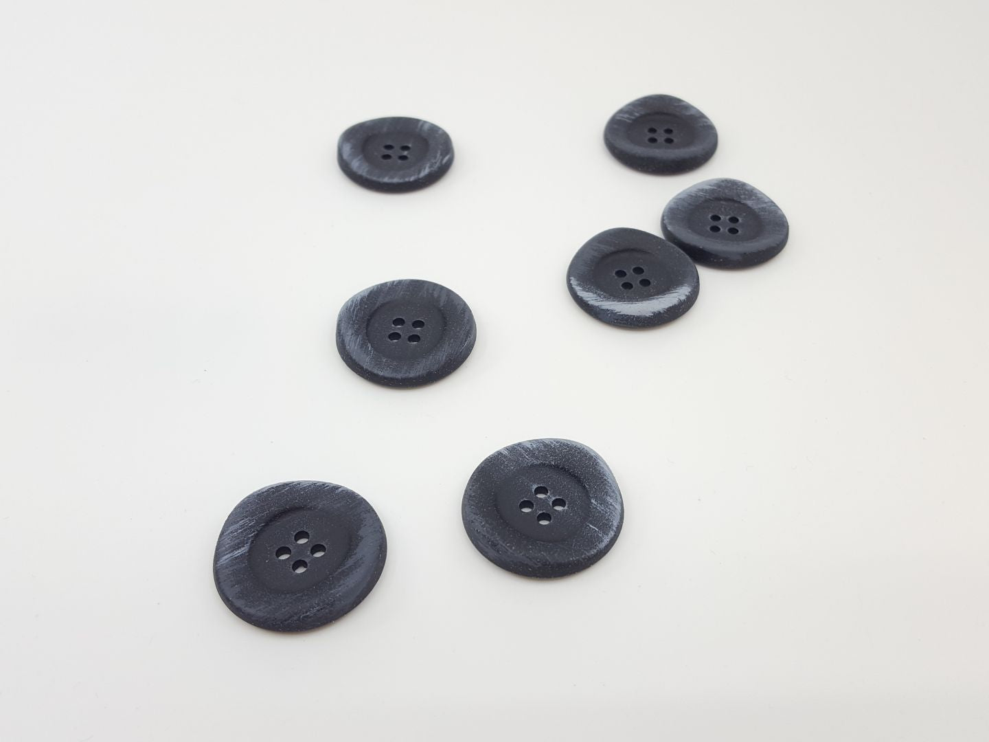 Kunststoffknöpfe schwarz 30mm