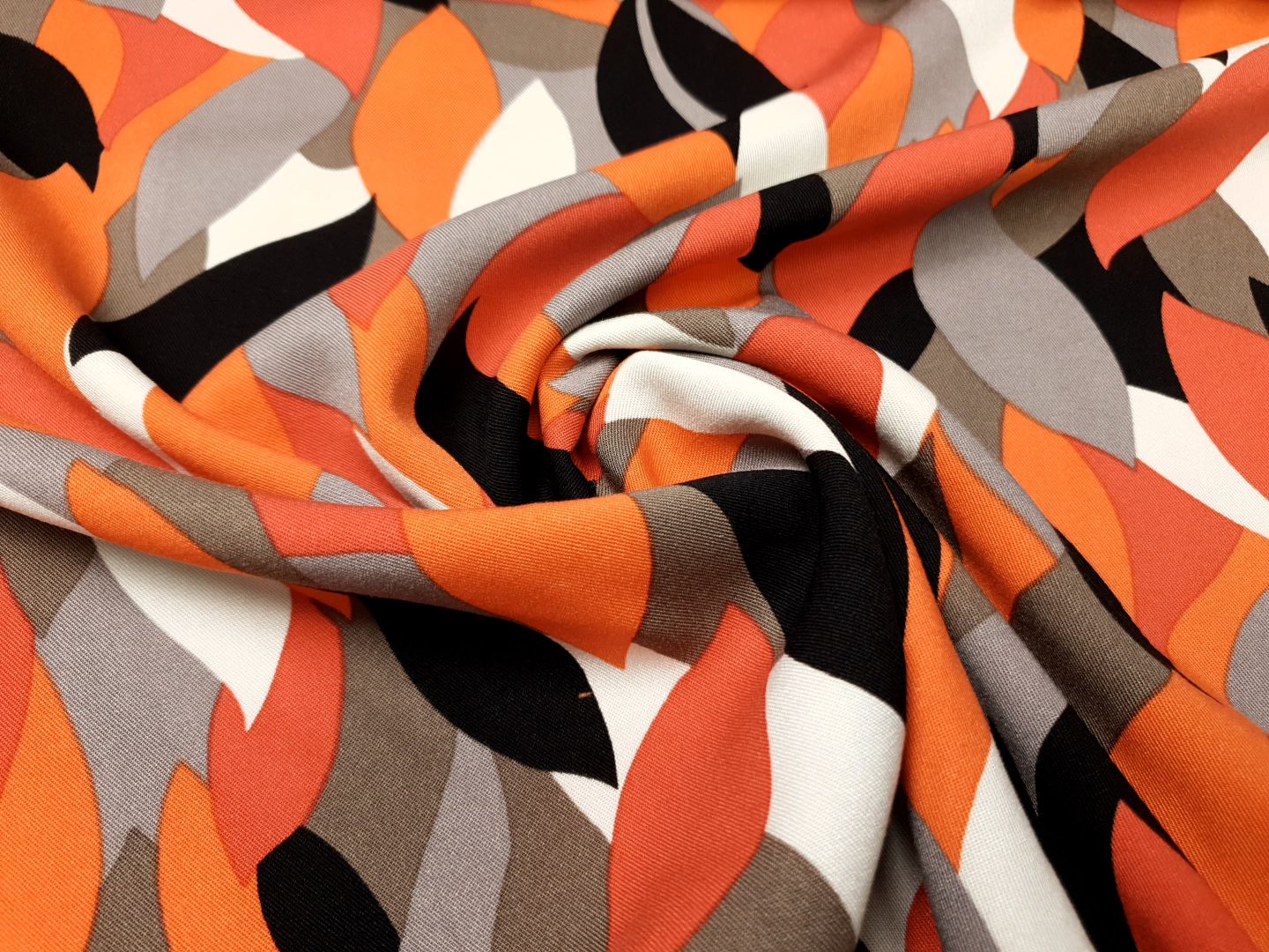 Leaves grau/rot/orange/schwarz