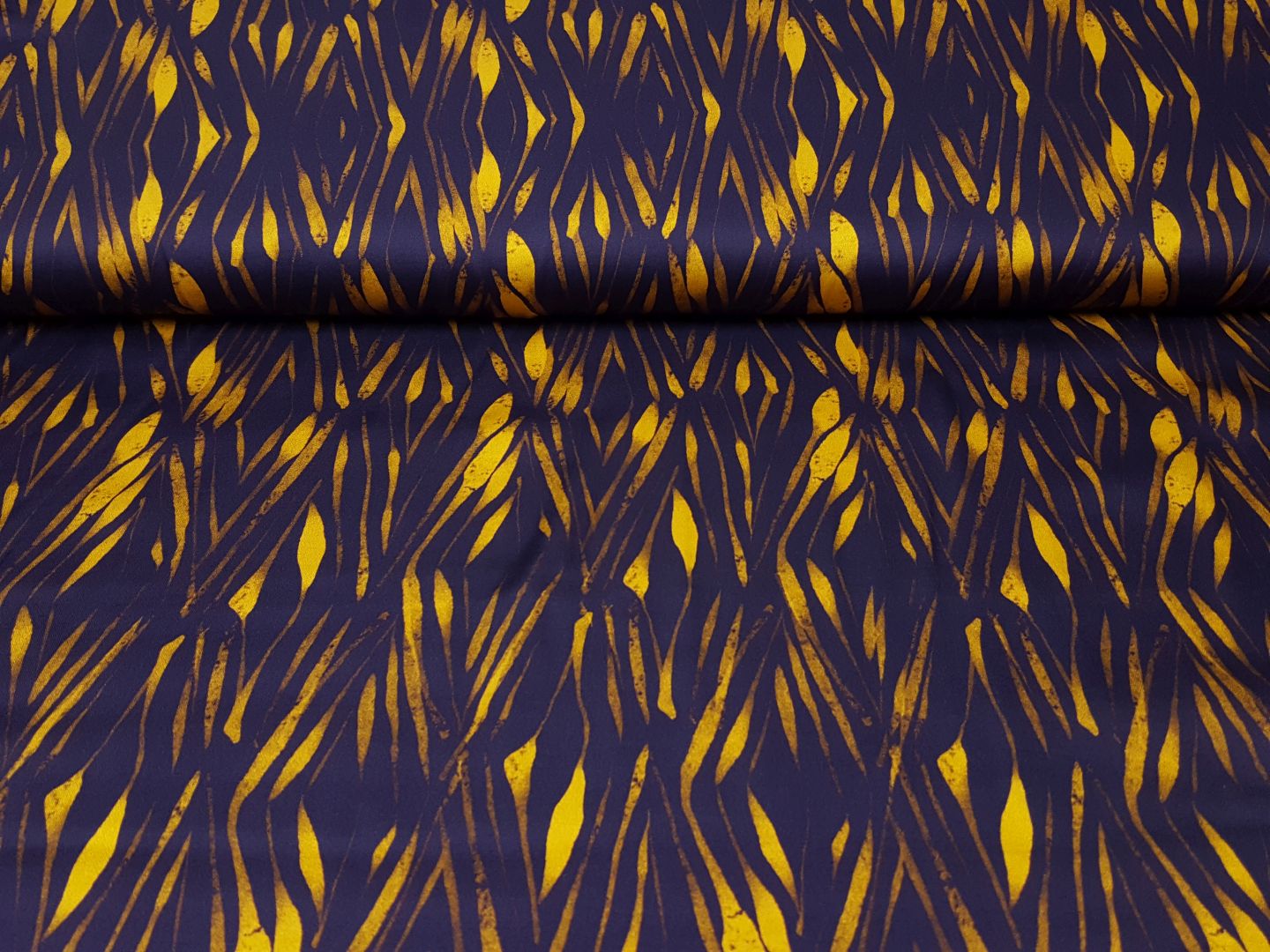 Line violett/ocker