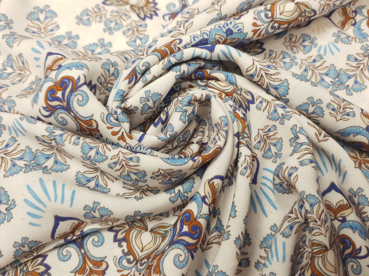 Lola offwhite/hellblau/sand