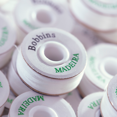 Madeira Bobbins vorgespultes Untergarn No.150 weiss