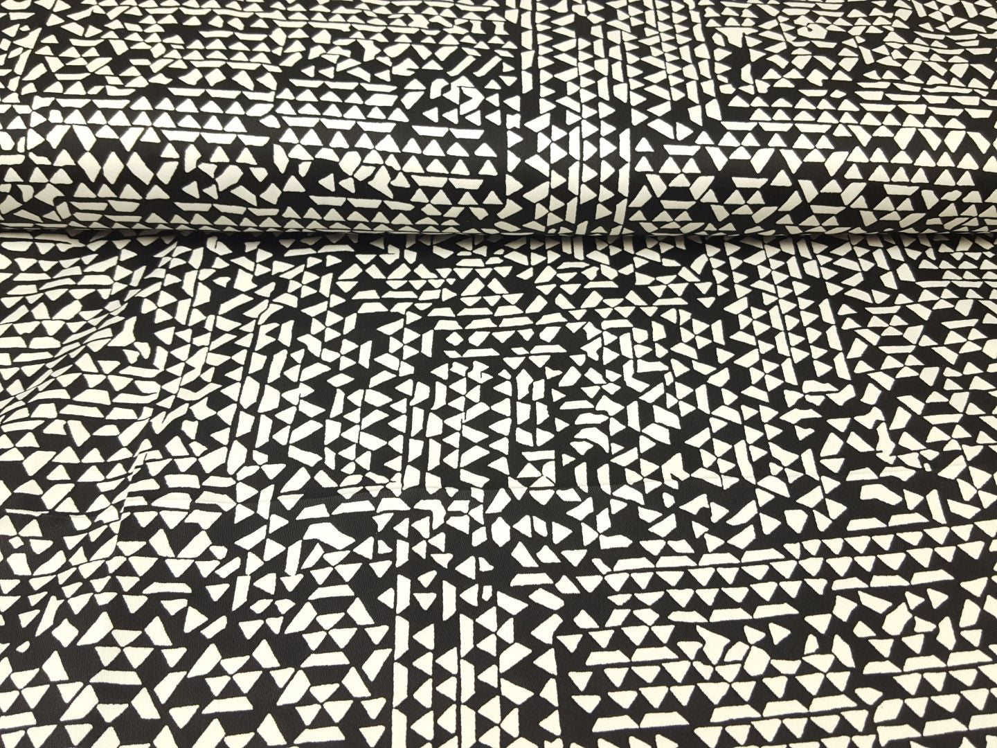 Mini Triangles schwarz/weiss