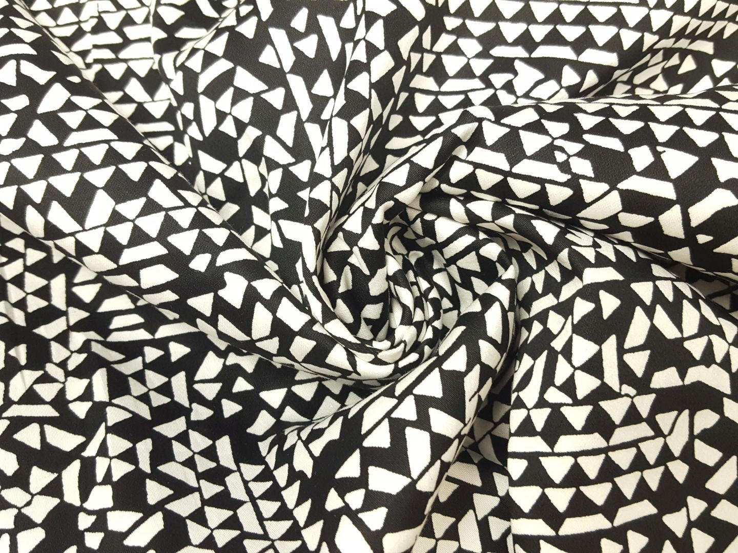 Mini Triangles schwarz/weiss