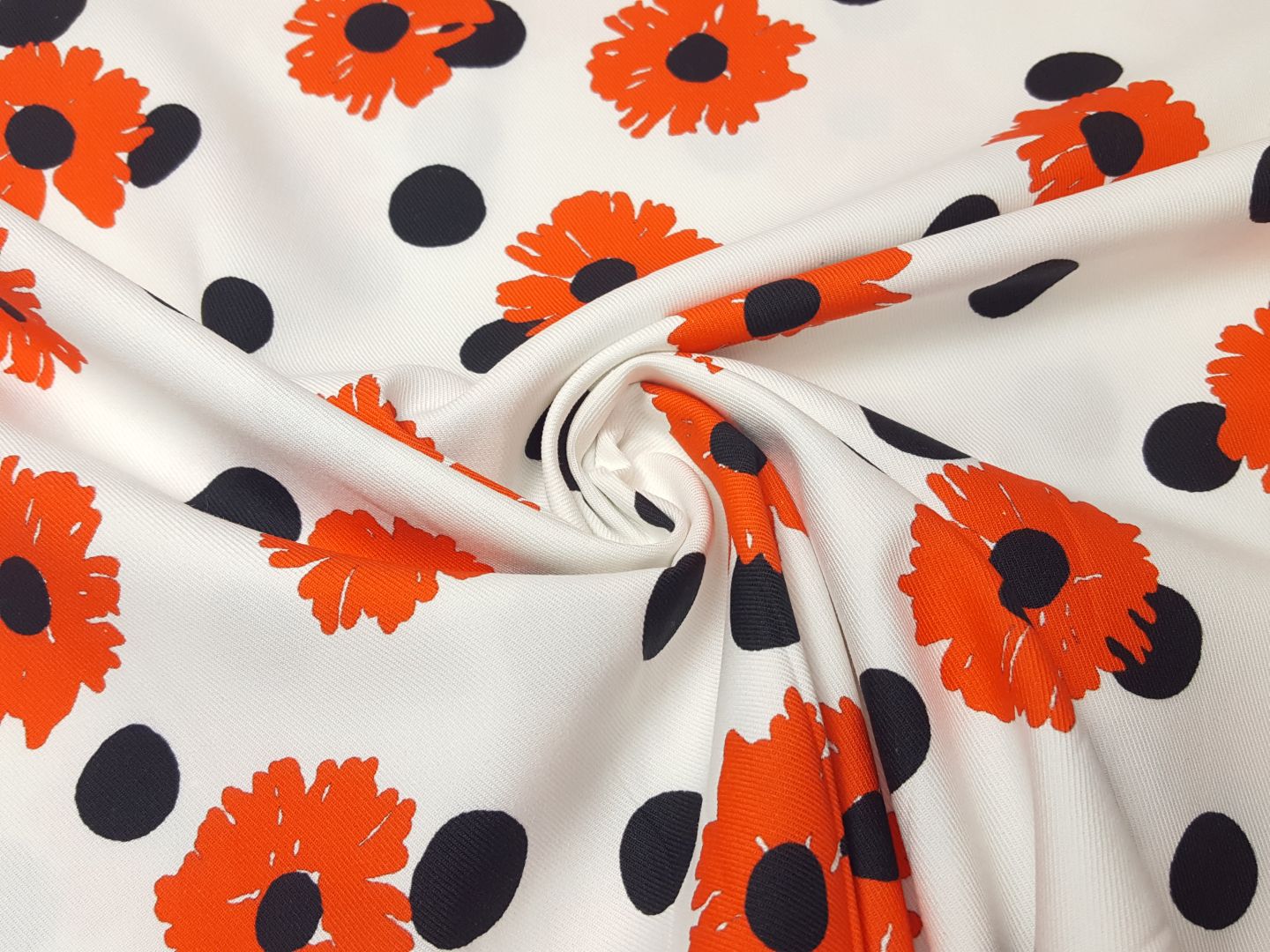 Monika offwhite/rot/schwarz