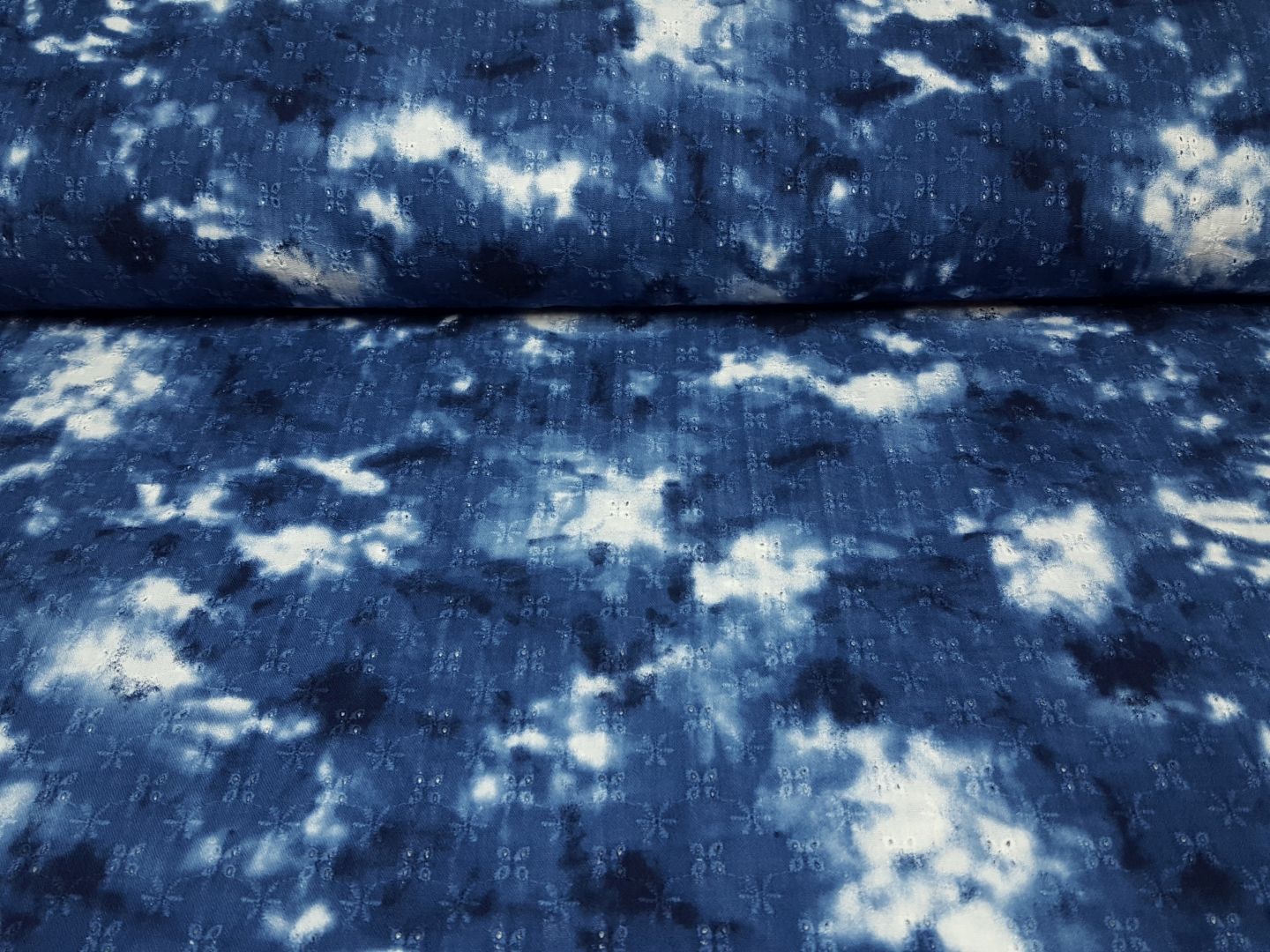 Einzelstück Muslin-Double Gaze Lochstickerei navy