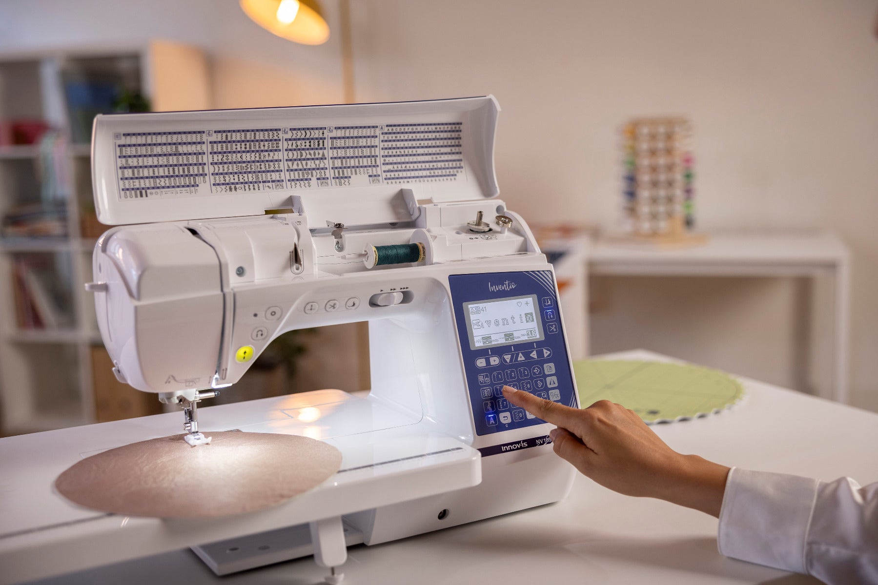 Brother Inventio NV1850Q Näh- und Quiltmaschine