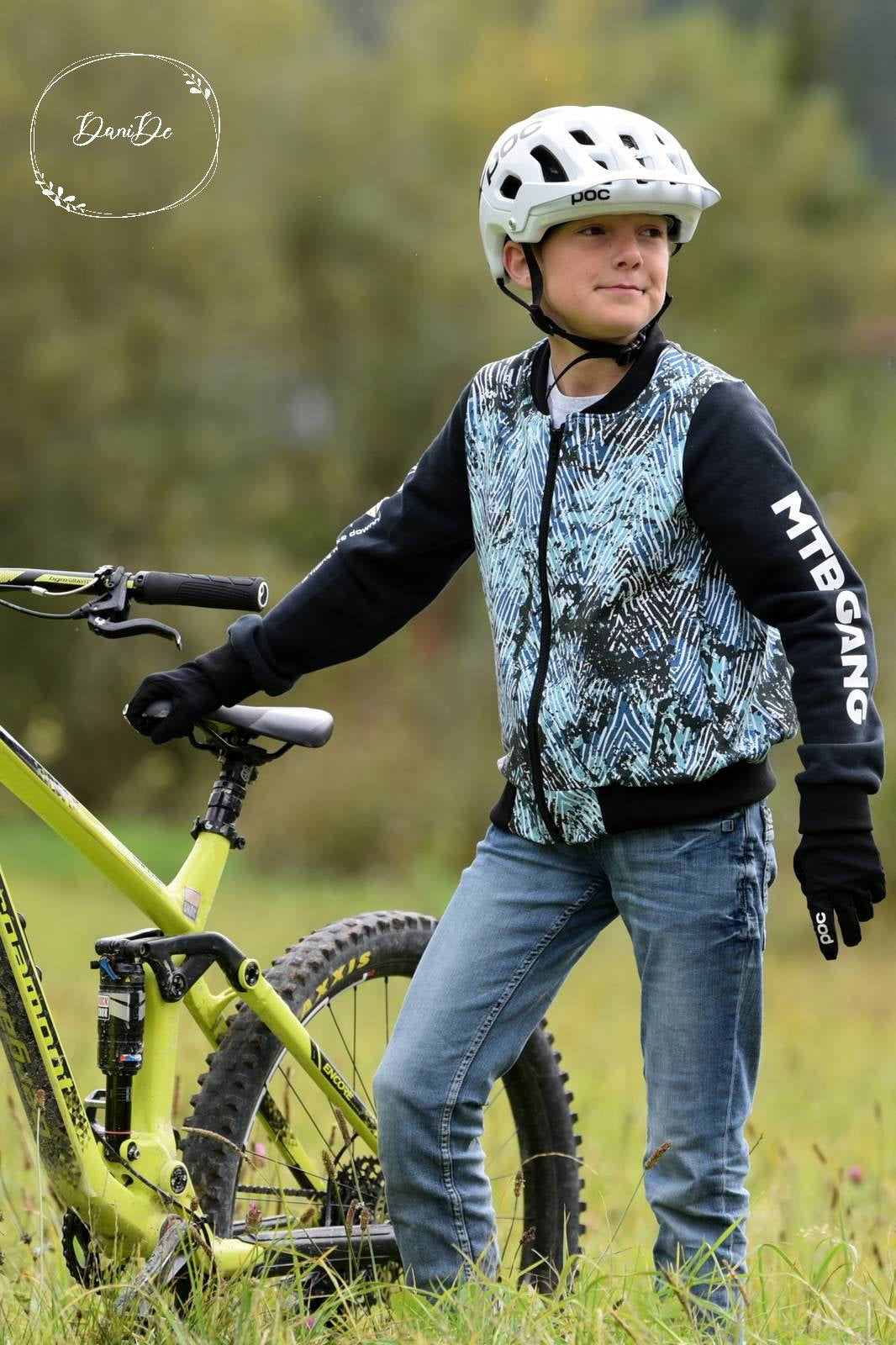 Papierschnittmuster College Jacke Kinder von Fadenkäfer