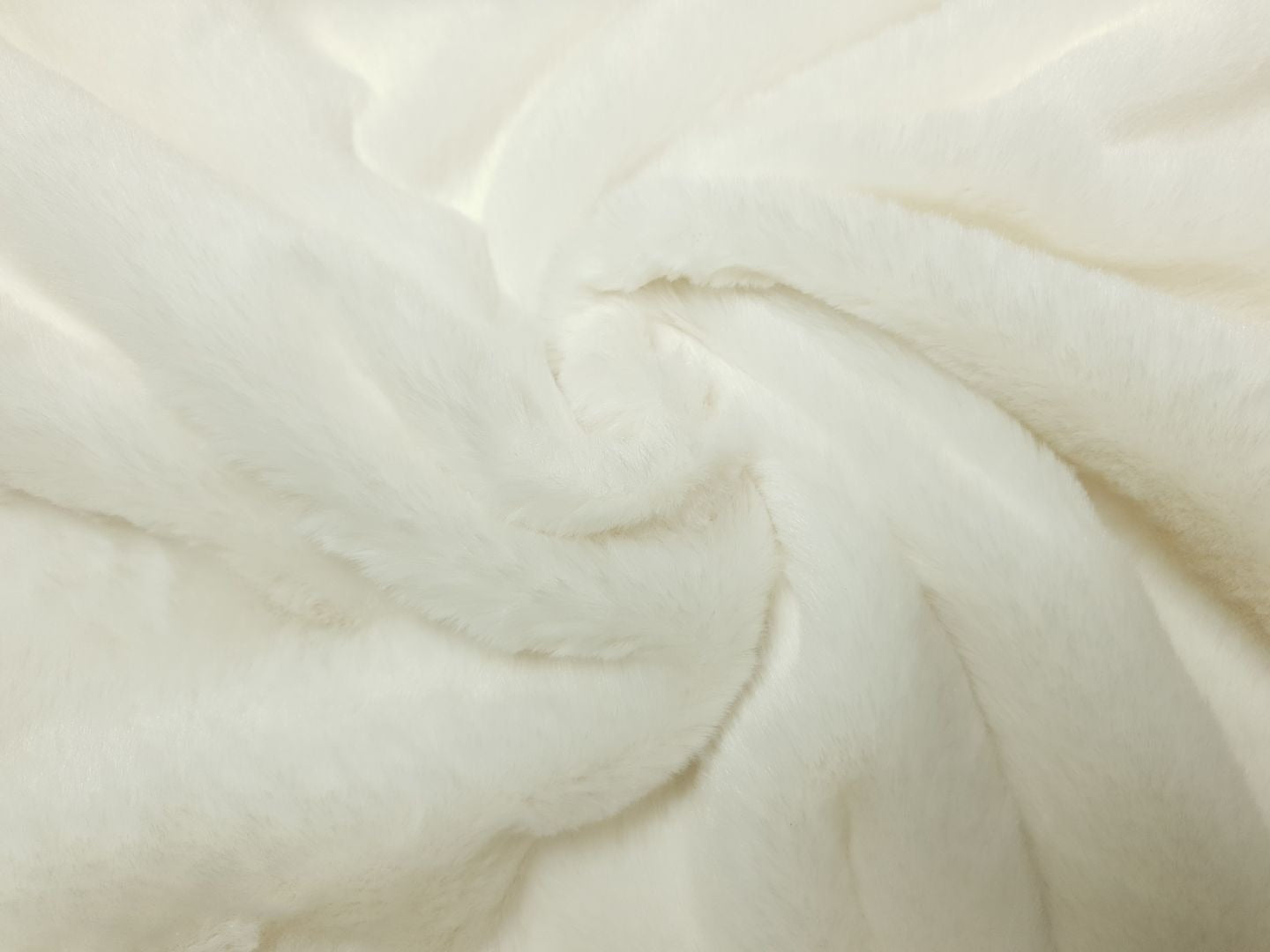 Pastell Flausch offwhite
