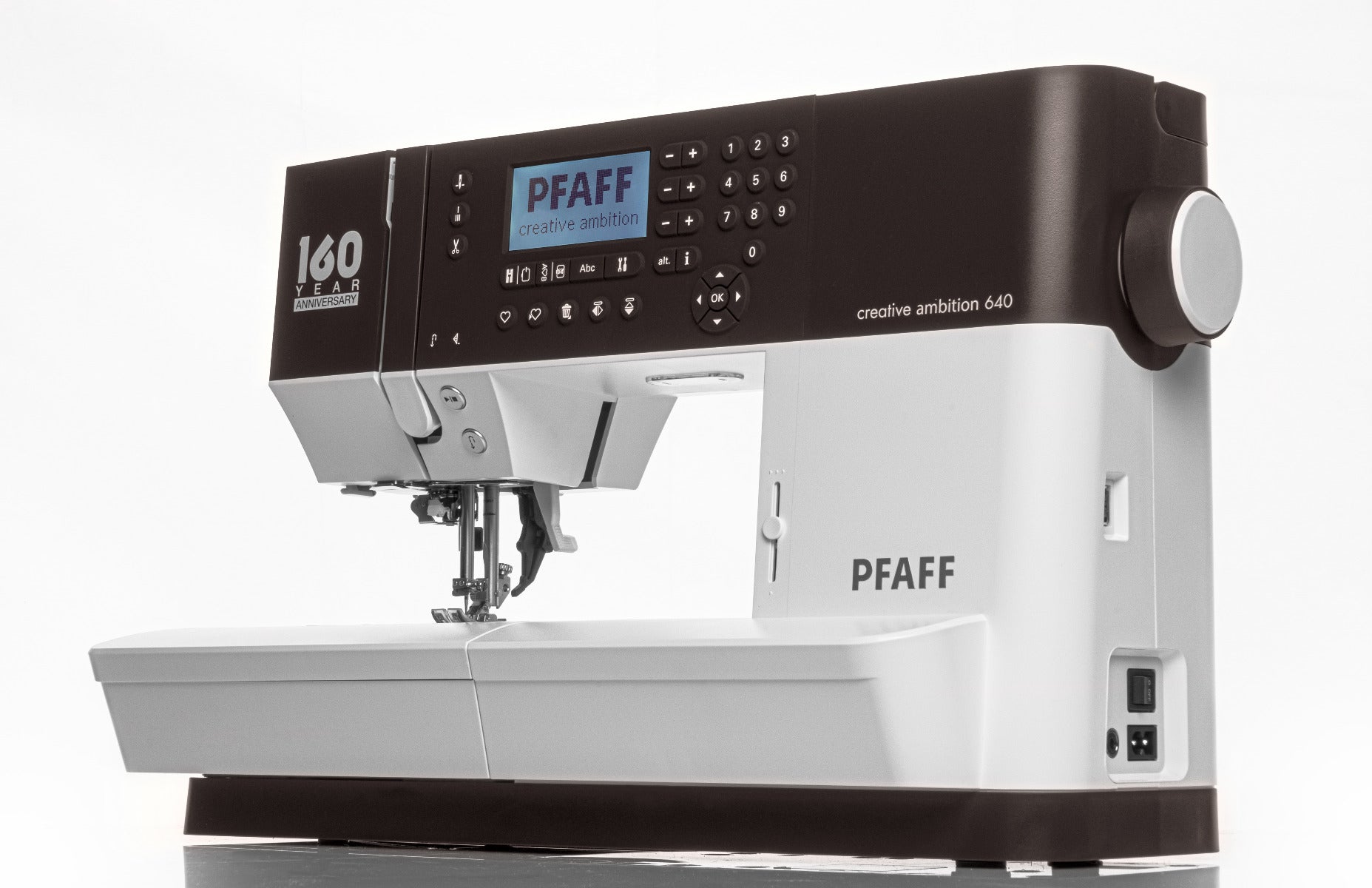 Pfaff Creative Ambition 640 Sonderedition Näh- und Stickmaschine
