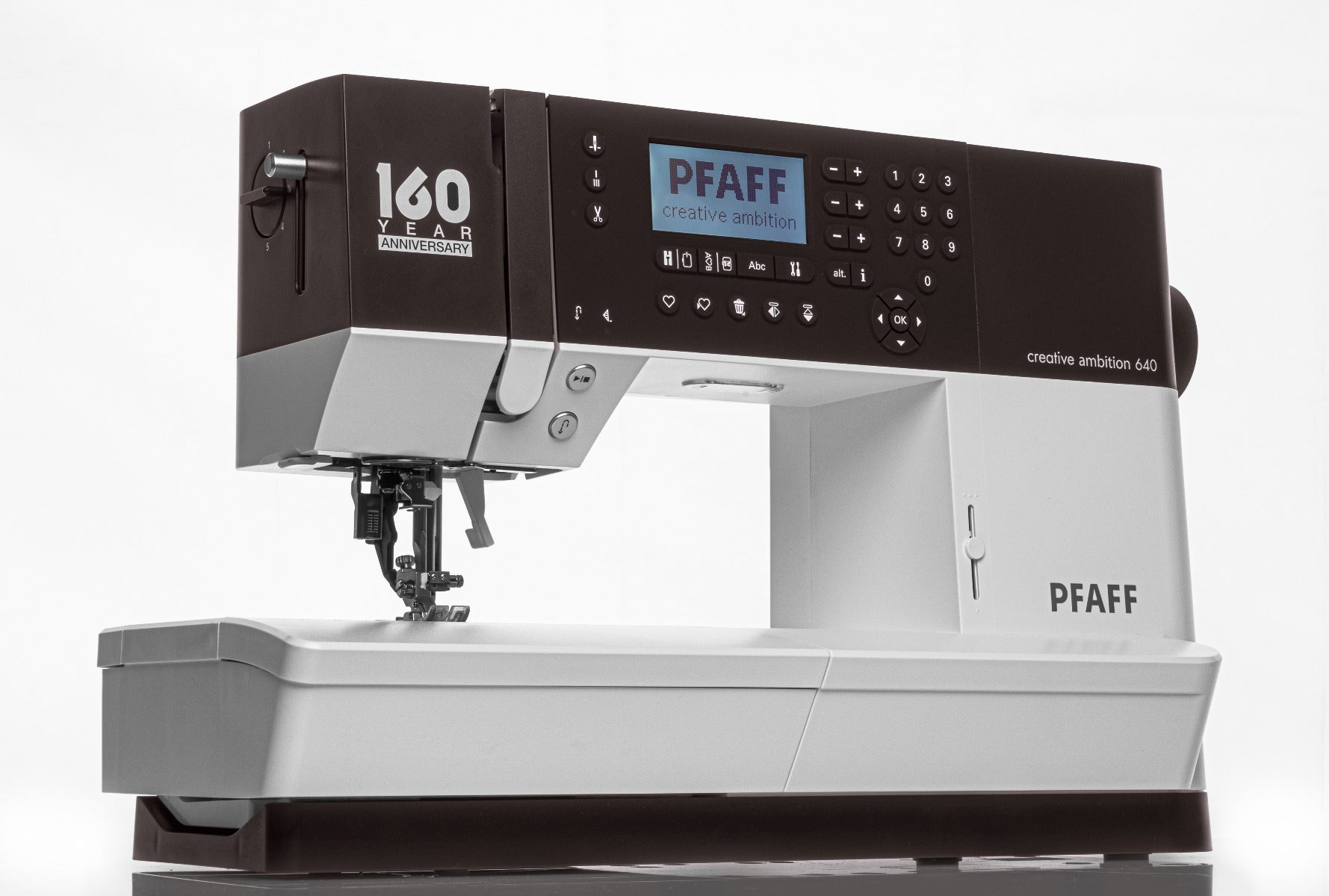 Pfaff Creative Ambition 640 Sonderedition Näh- und Stickmaschine