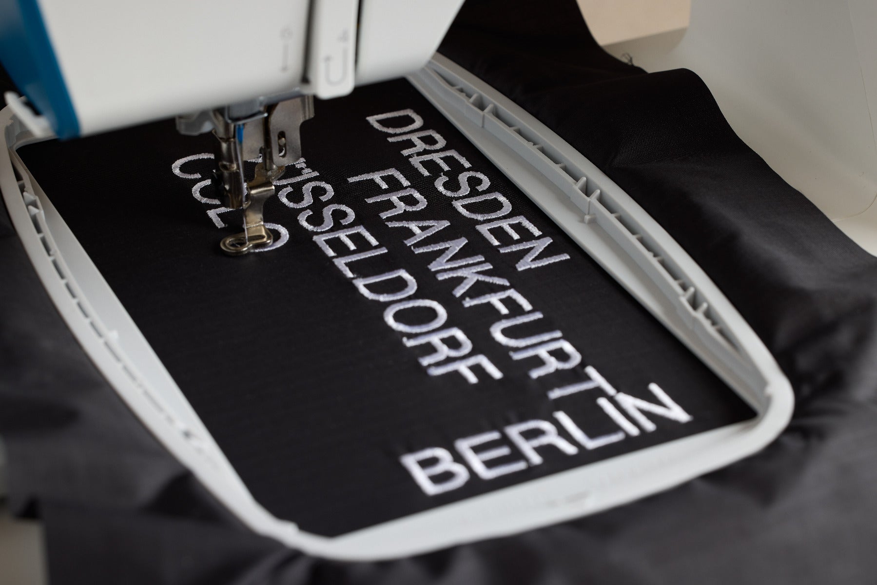 Pfaff creative expect 350 Näh- und Stickmaschine