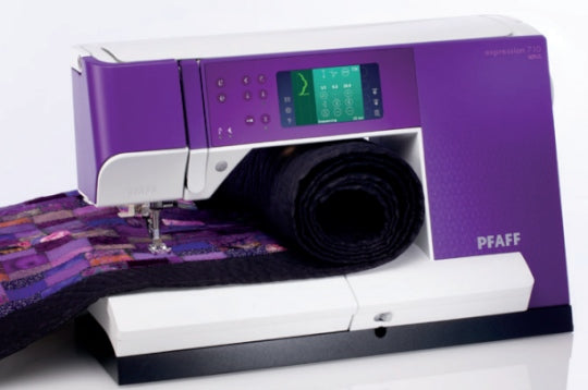 Pfaff expression™ 710 grosser Durchlass