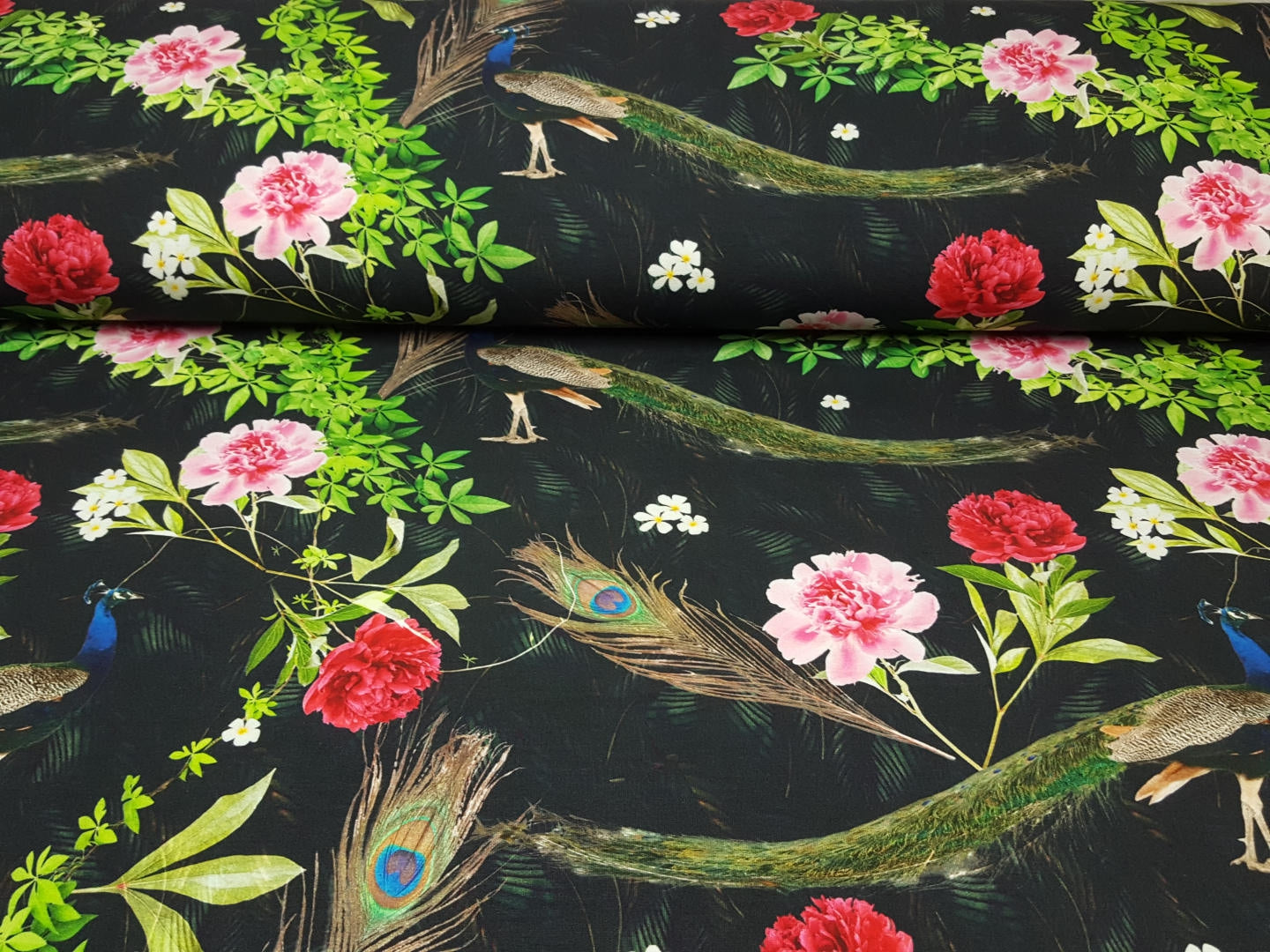 Pfau schwarz/duunkelgrün/hellgrün/pink