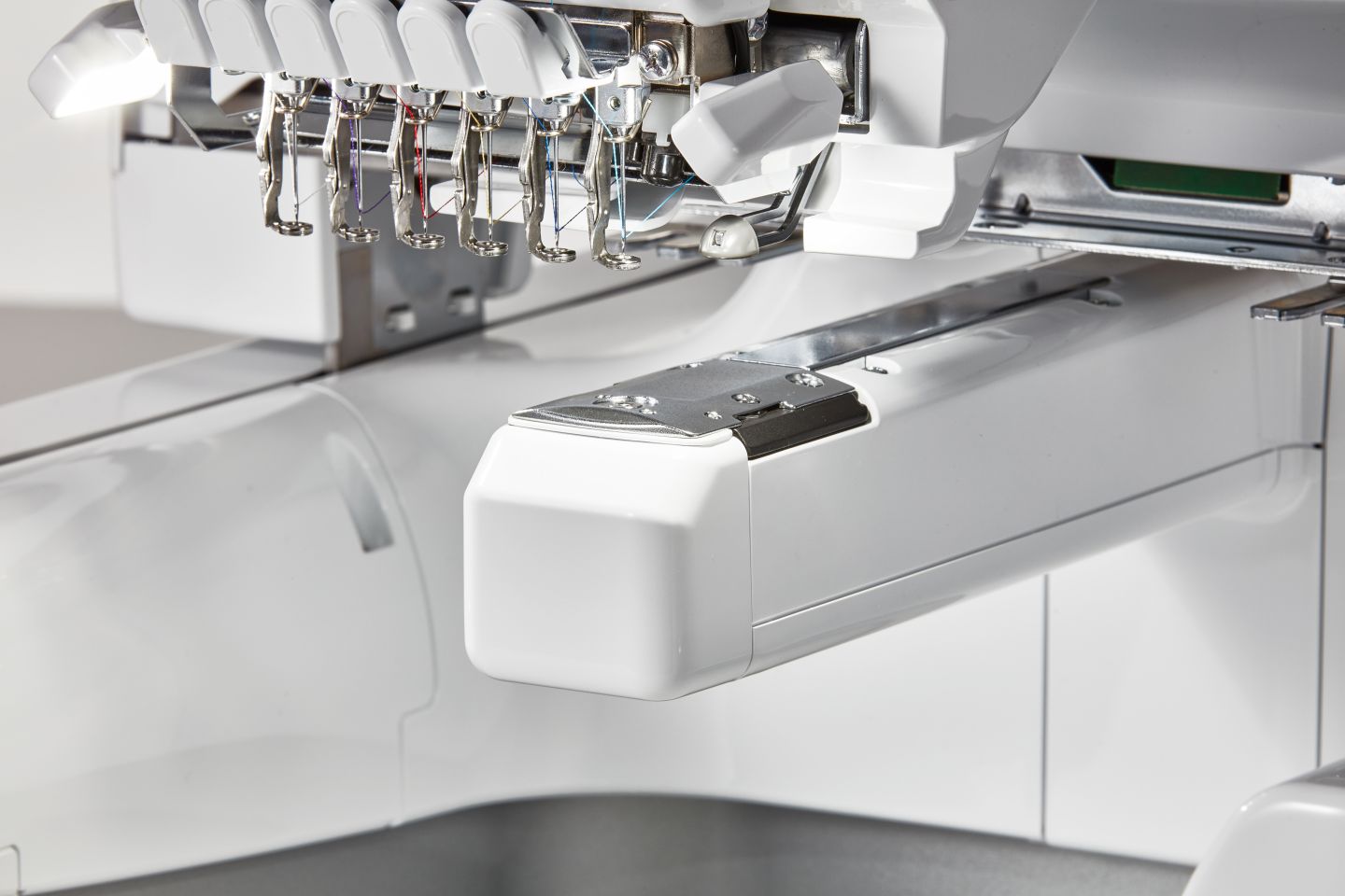 Brother PR680W Stickmaschine (6 Nadeln)