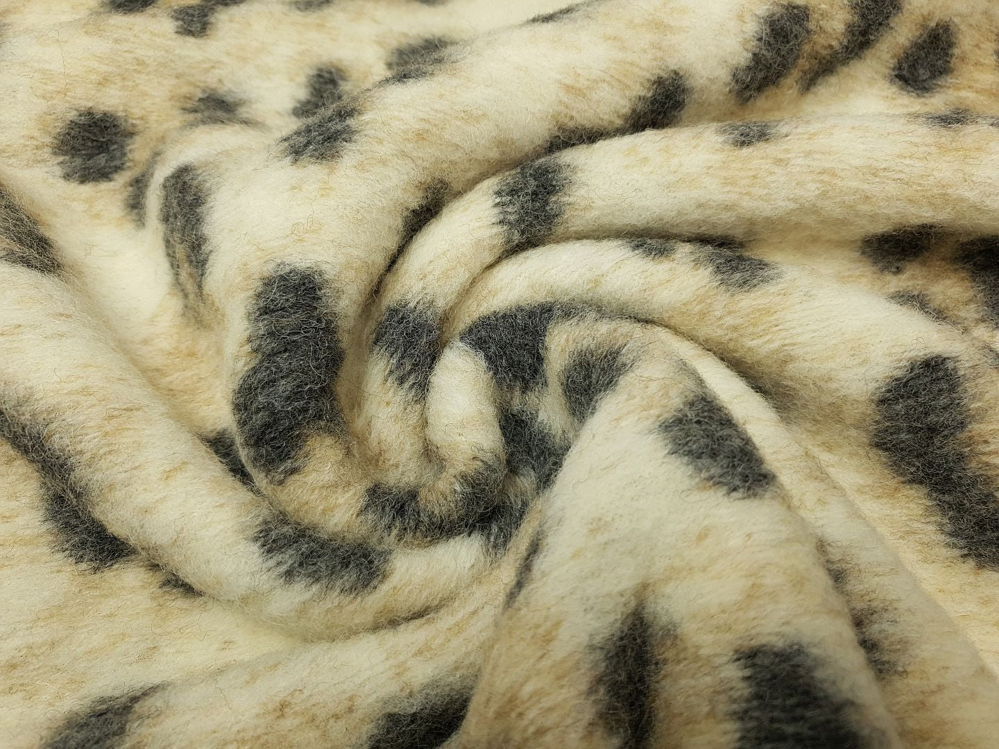 Schneeleo ecru/dunkelgrau/beige